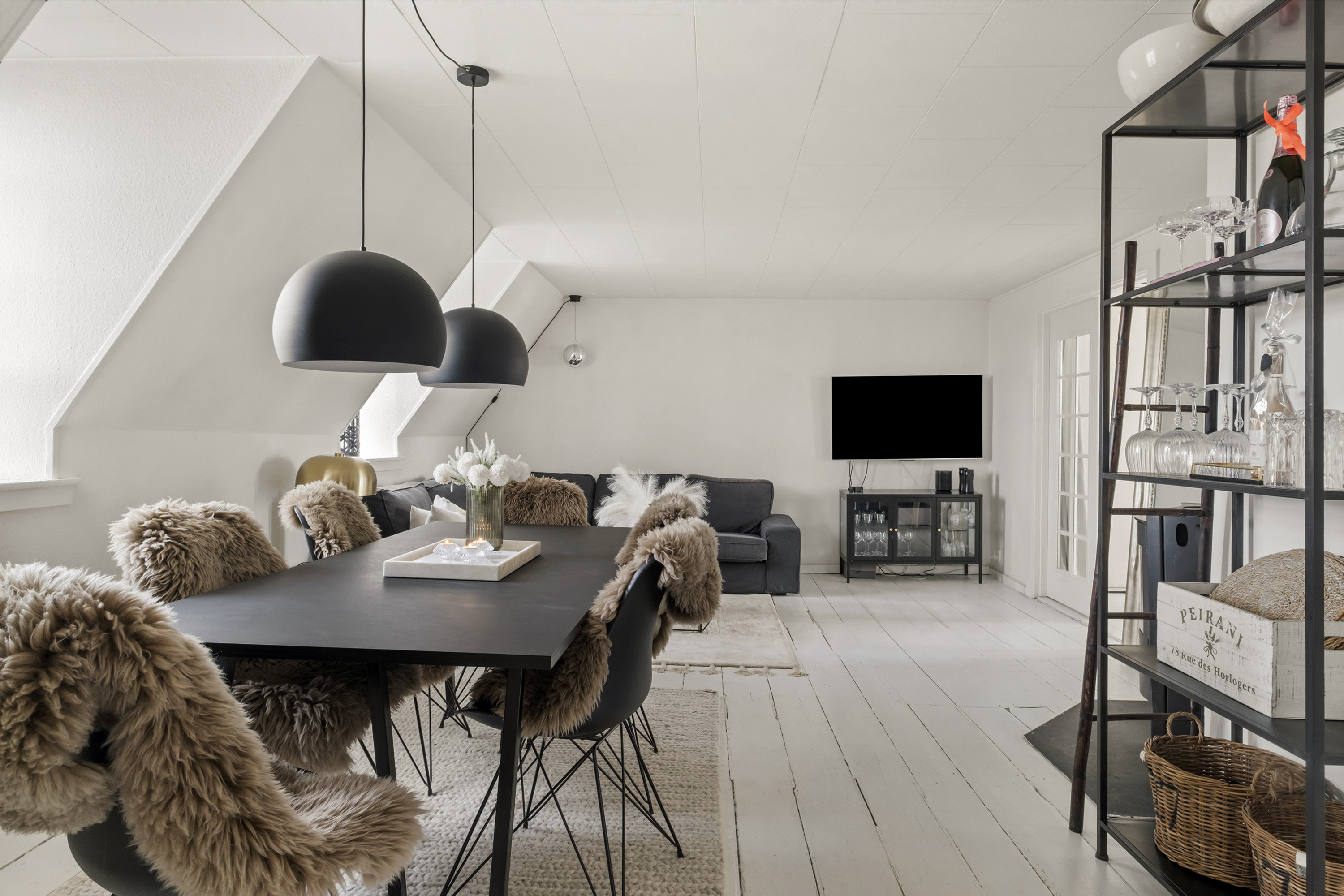 Miniaturebillede 2: spisestue. Billede af Nørre Voldgade 70, 5., 1358 København K