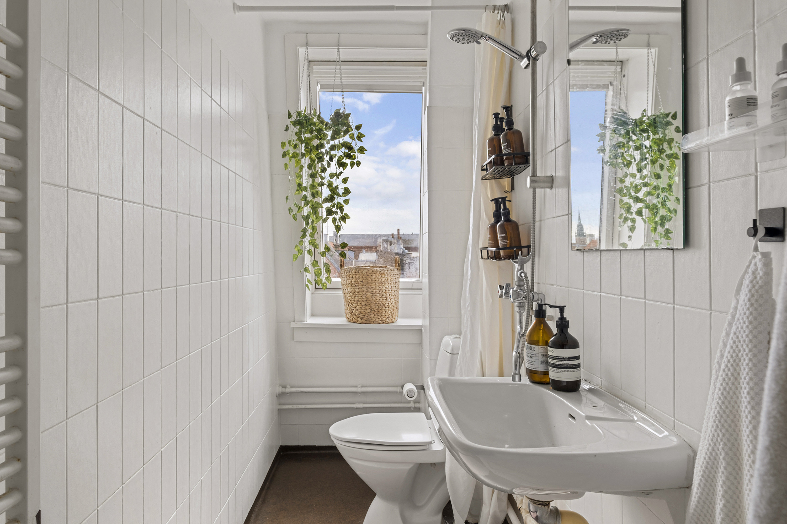 Fremhævet badeværelse billede i fuldskærmstilstand. Billede af Nørre Voldgade 70, 5., 1358 København K