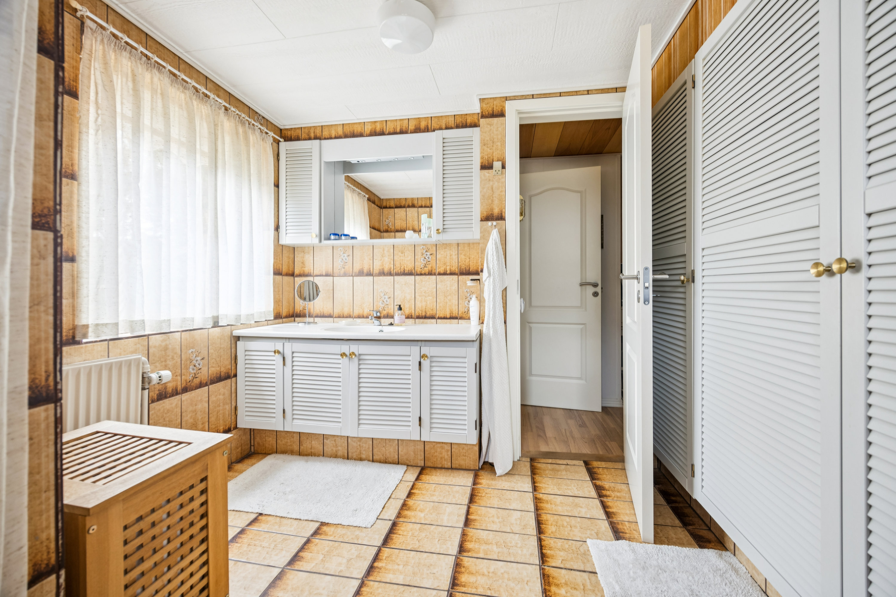 Fremhævet badeværelse billede i fuldskærmstilstand. Billede af Snæbumvej 36B+A, Snæbum, 9500 Hobro