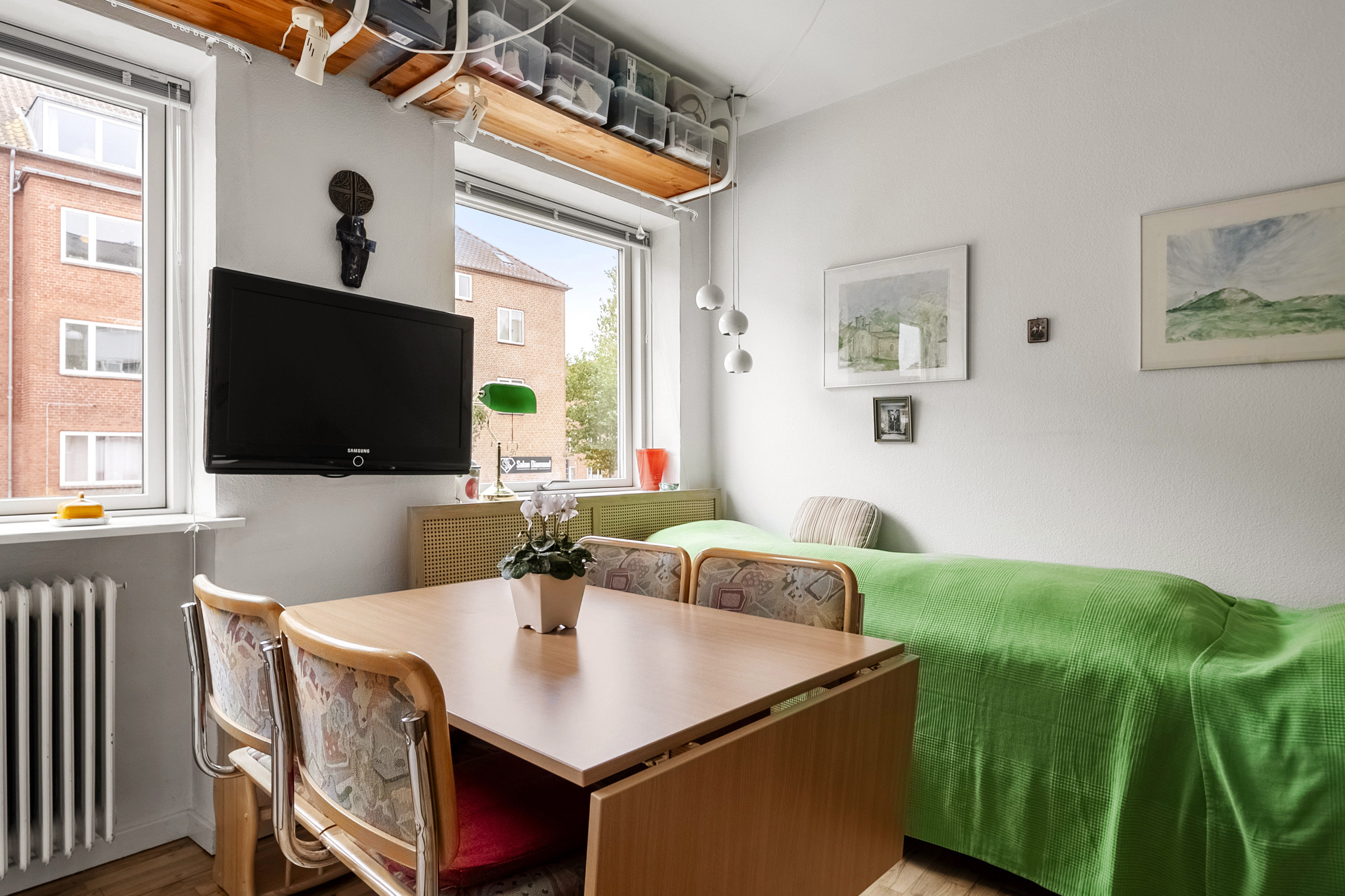 Fremhævet spisestue billede i fuldskærmstilstand. Billede af Jordbrovej 27, st.. 1., Christiansbjerg, 8200 Aarhus N