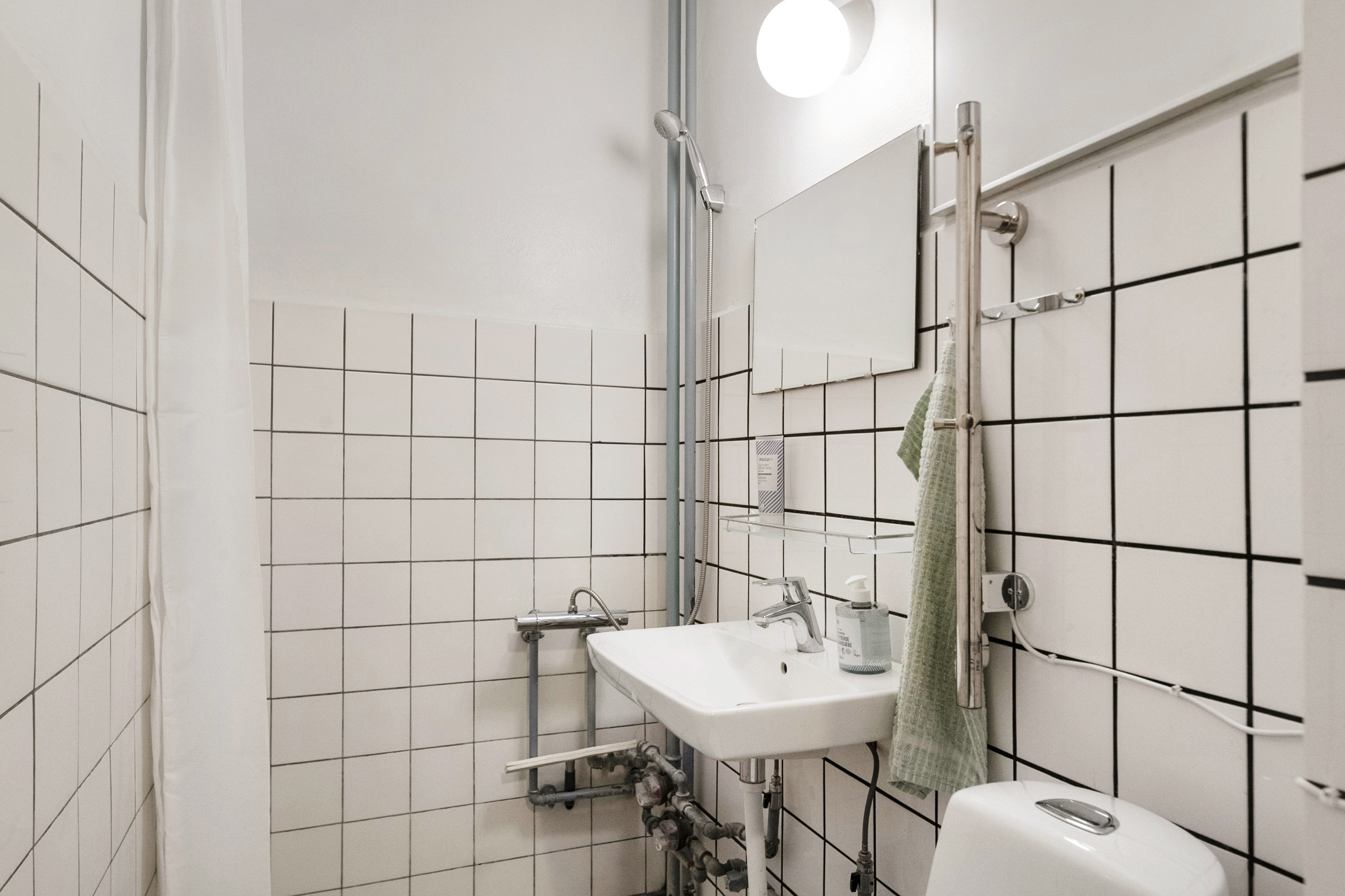 Fremhævet badeværelse billede i fuldskærmstilstand. Billede af Jordbrovej 27, st.. 1., Christiansbjerg, 8200 Aarhus N