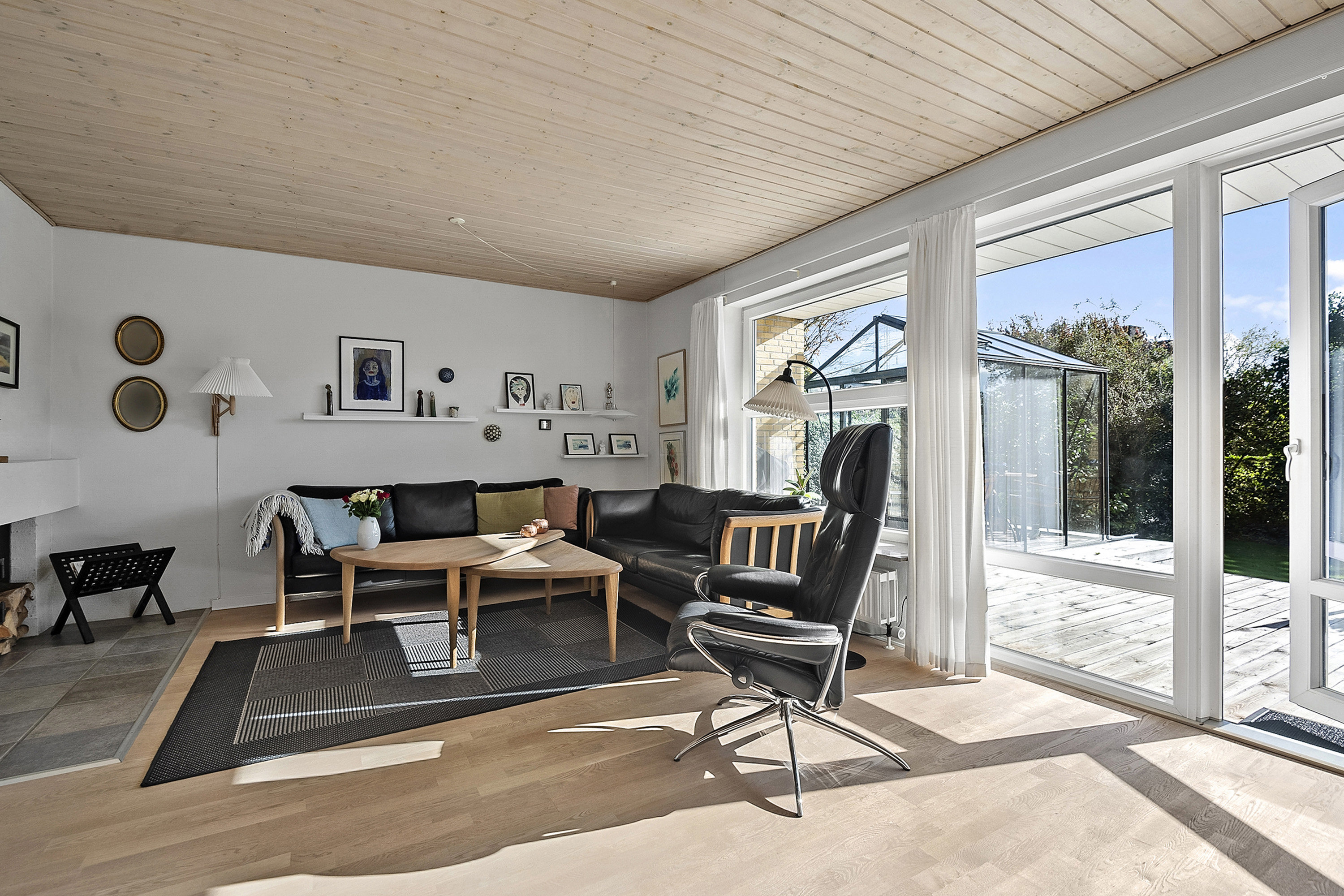 Fremhævet stue billede i fuldskærmstilstand. Billede af Kastanielunden 48, 6705 Esbjerg Ø