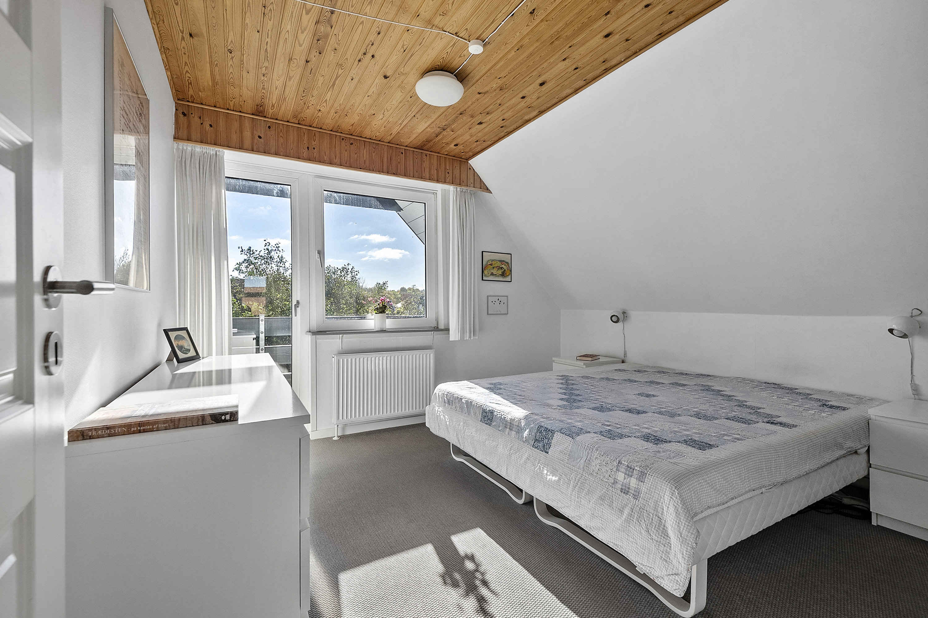 Fremhævet soveværelse billede i fuldskærmstilstand. Billede af Kastanielunden 48, 6705 Esbjerg Ø
