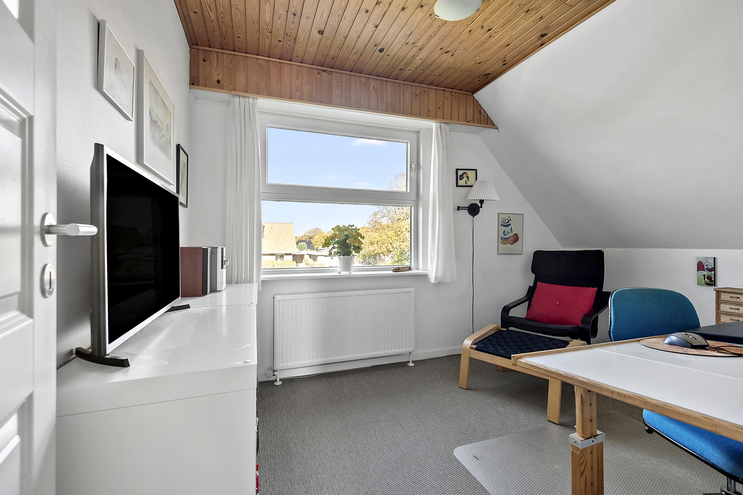 Fremhævet kontor billede i fuldskærmstilstand. Billede af Kastanielunden 48, 6705 Esbjerg Ø