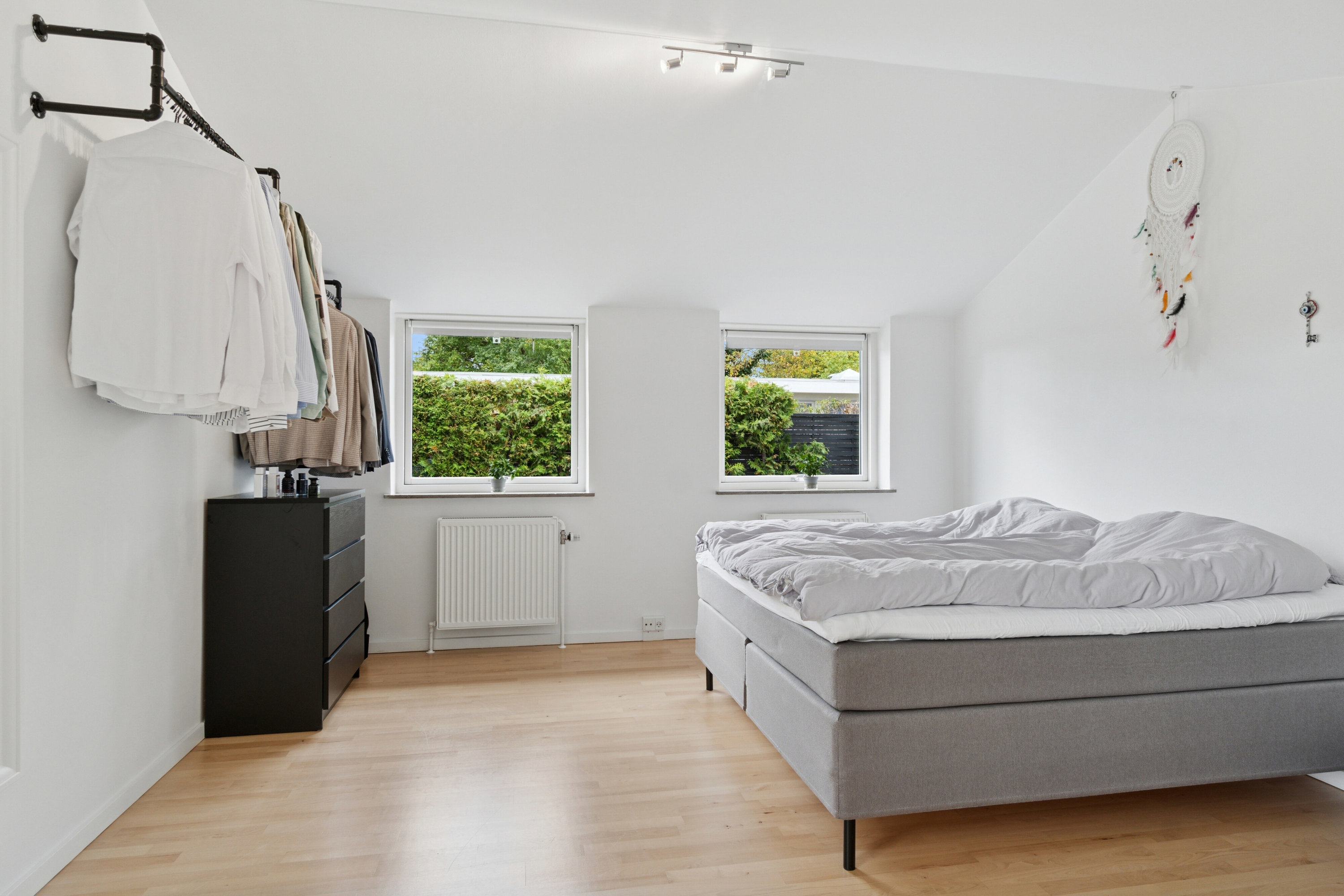 Fremhævet soveværelse billede i fuldskærmstilstand. Billede af Nymarksvej 22, 2650 Hvidovre