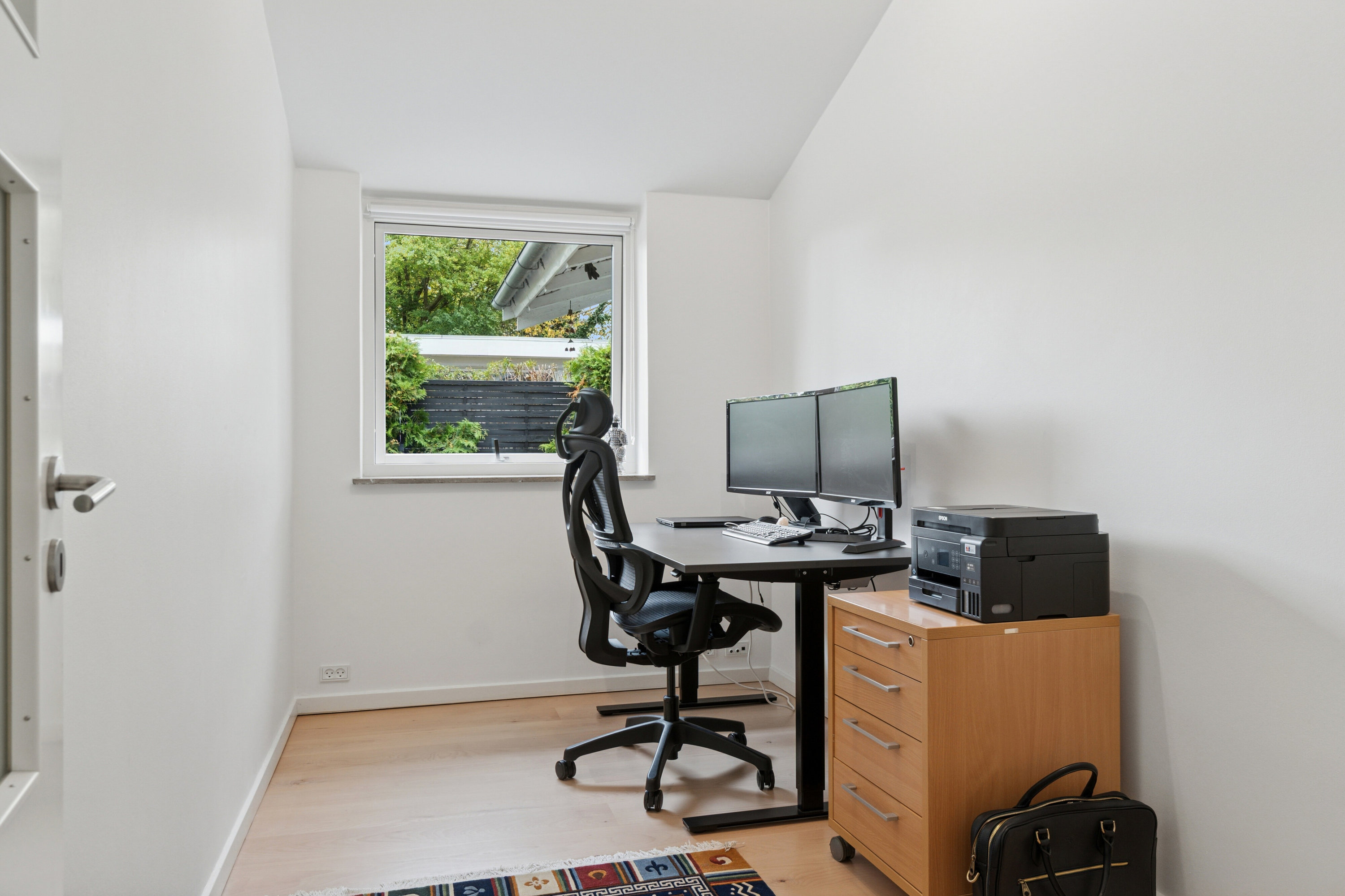 Fremhævet soveværelse billede i fuldskærmstilstand. Billede af Nymarksvej 22, 2650 Hvidovre