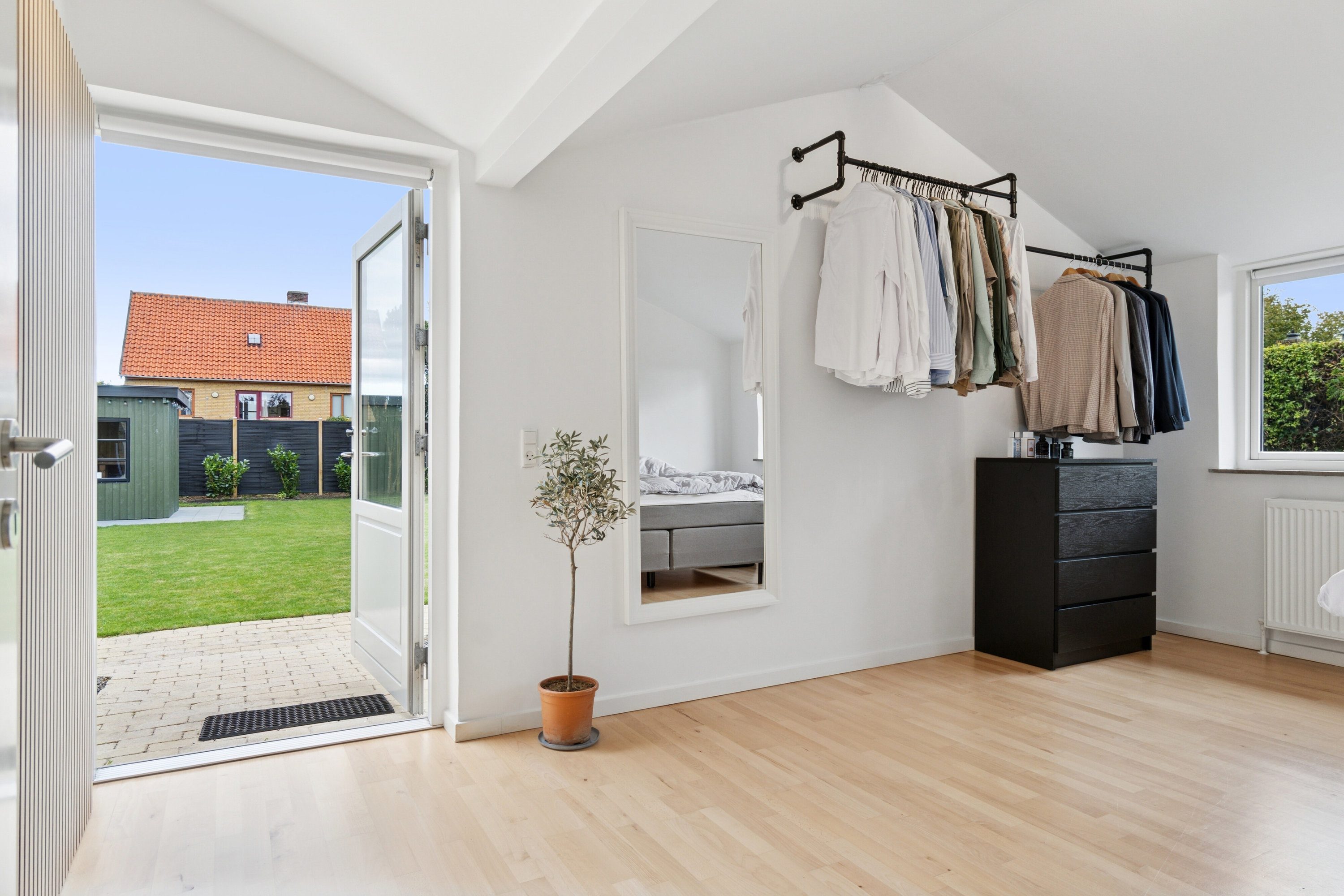 Fremhævet soveværelse billede i fuldskærmstilstand. Billede af Nymarksvej 22, 2650 Hvidovre