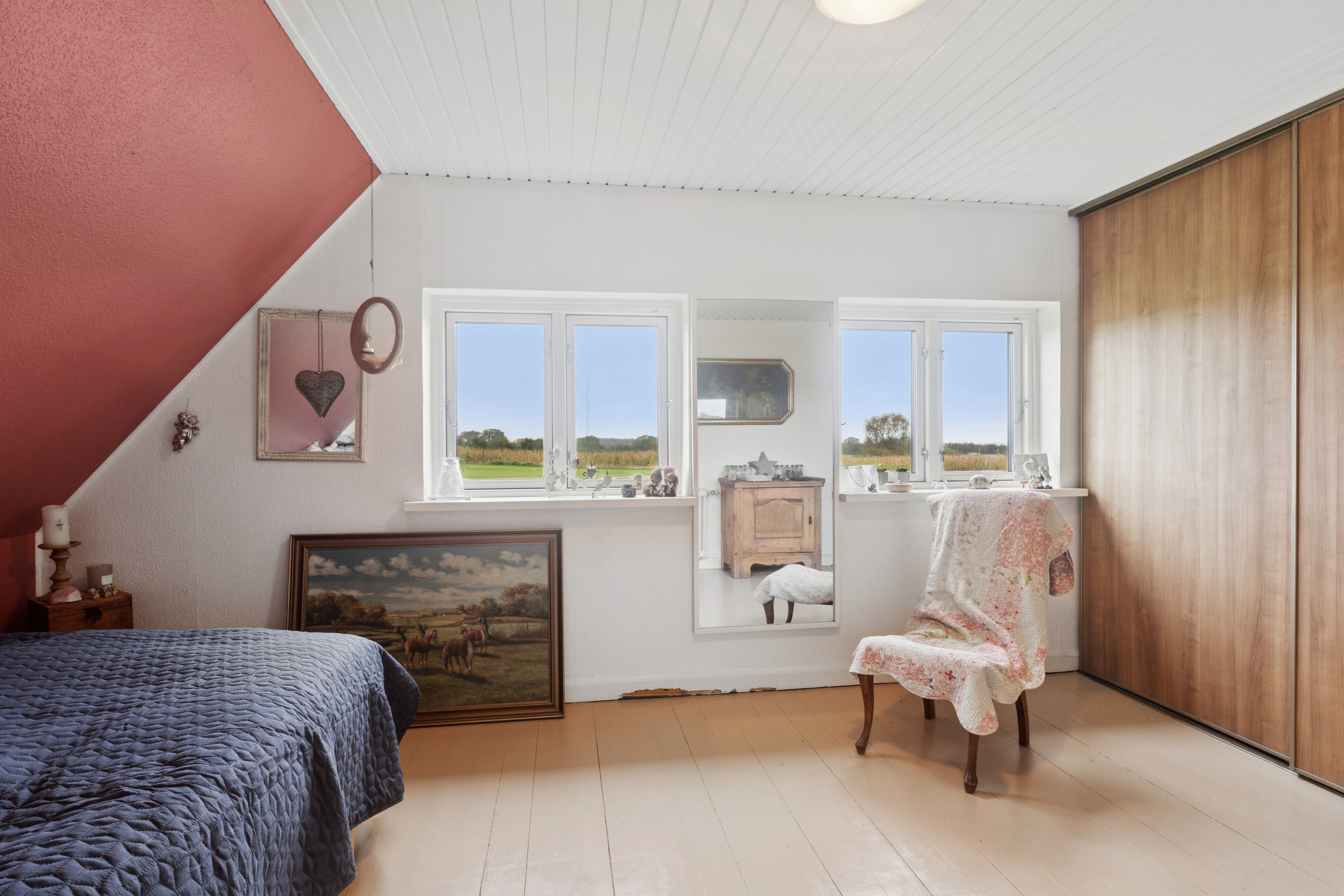 Fremhævet soveværelse billede i fuldskærmstilstand. Billede af Evensølundvej 4, 4720 Præstø