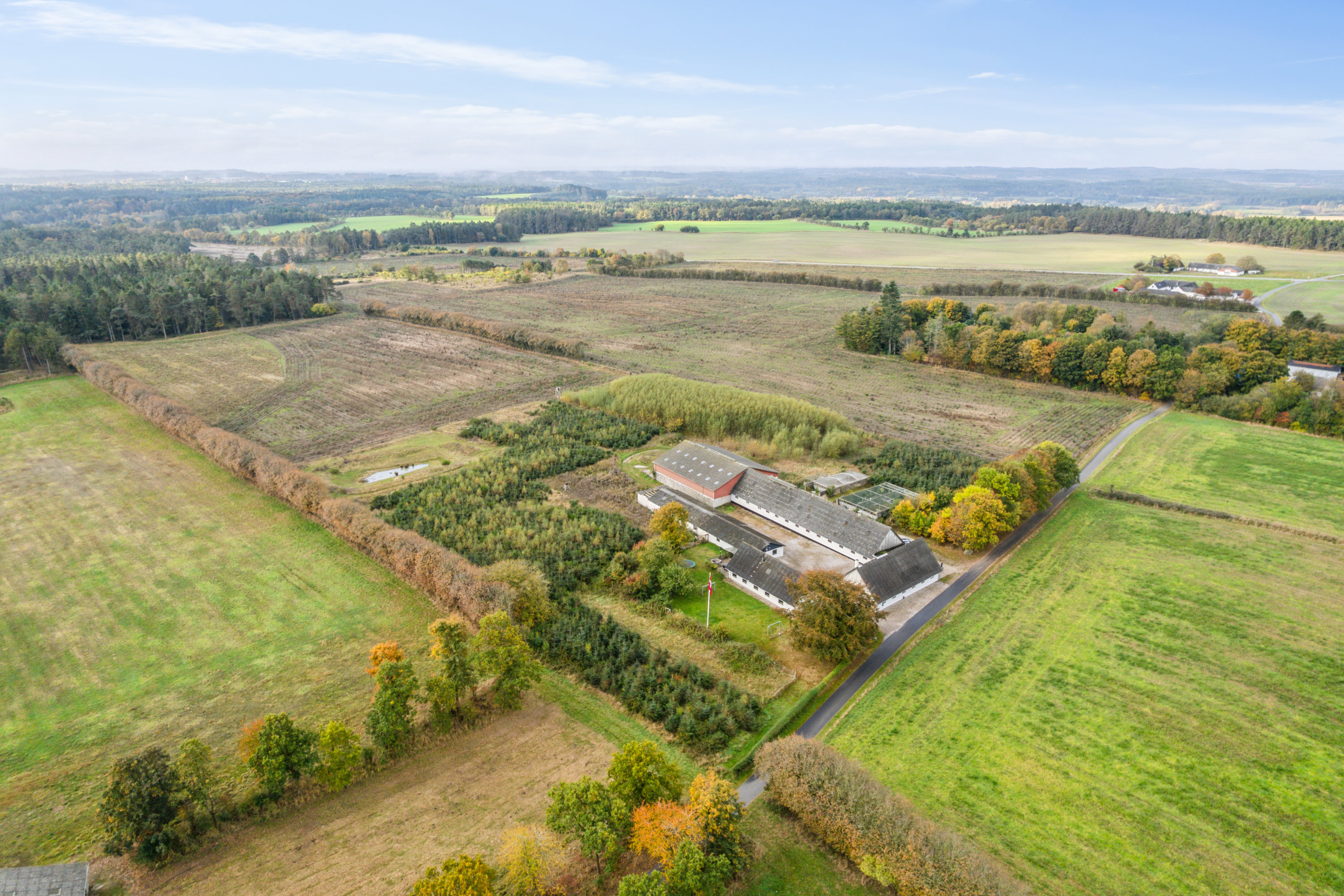 Fremhævet luftfoto billede i fuldskærmstilstand. Billede af Brunhøjvej 6, 8585 Glesborg