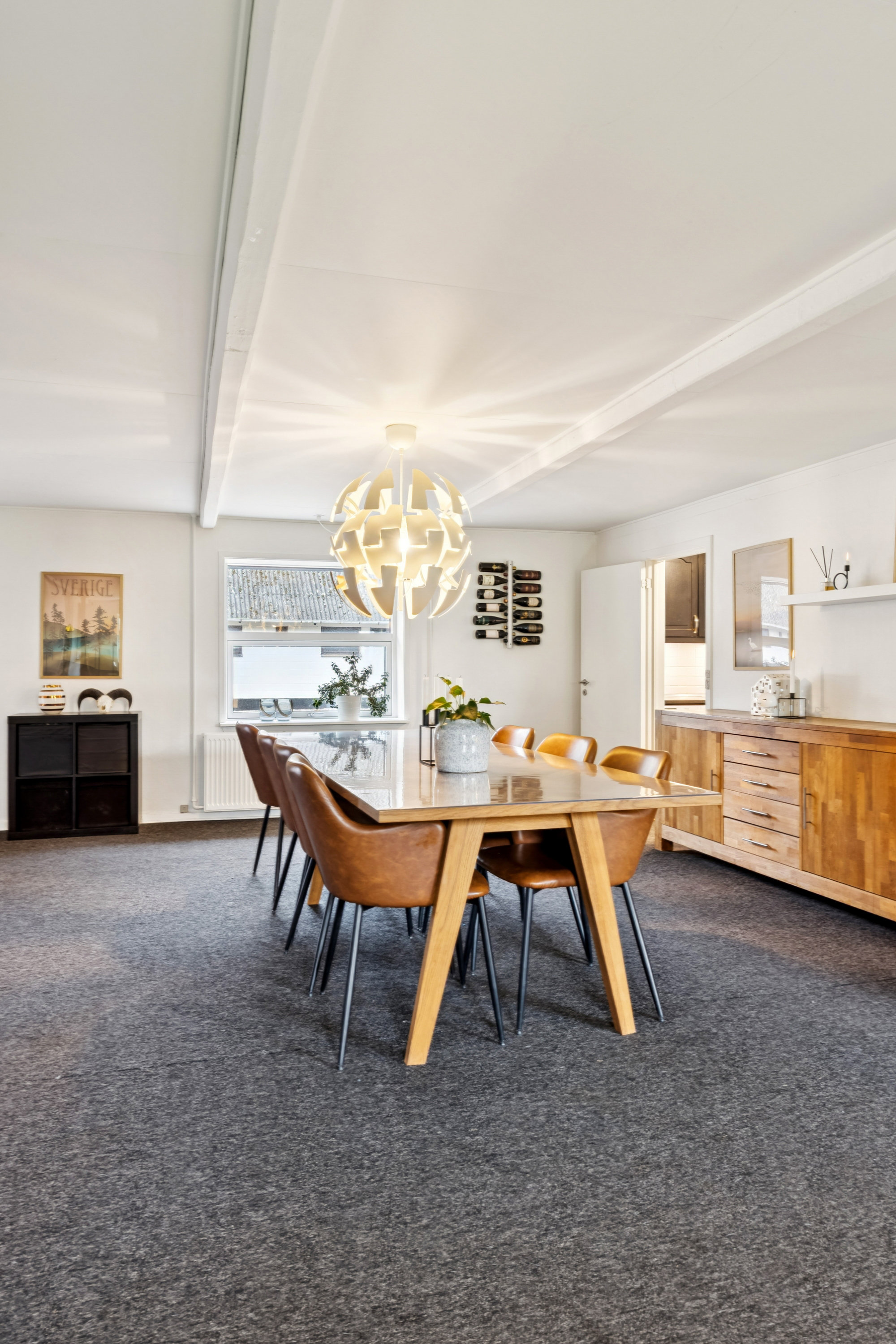 Fremhævet stue billede i fuldskærmstilstand. Billede af Brunhøjvej 6, 8585 Glesborg