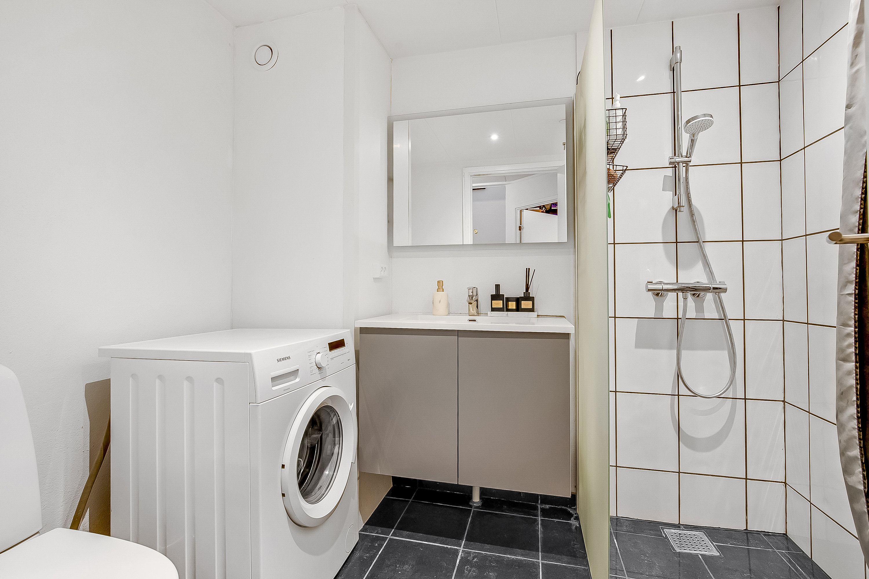 Fremhævet badeværelse billede i fuldskærmstilstand. Billede af Ørstedsgade 34F, Centrum, 7100 Vejle