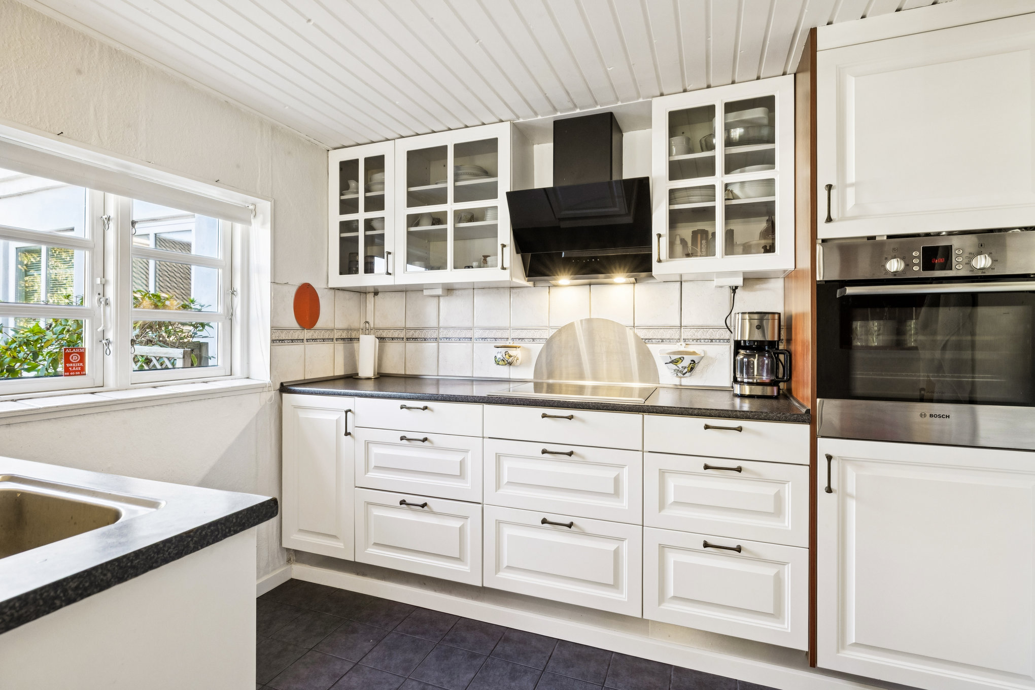 Fremhævet køkken billede i fuldskærmstilstand. Billede af Gadevænget 1, 8960 Randers SØ