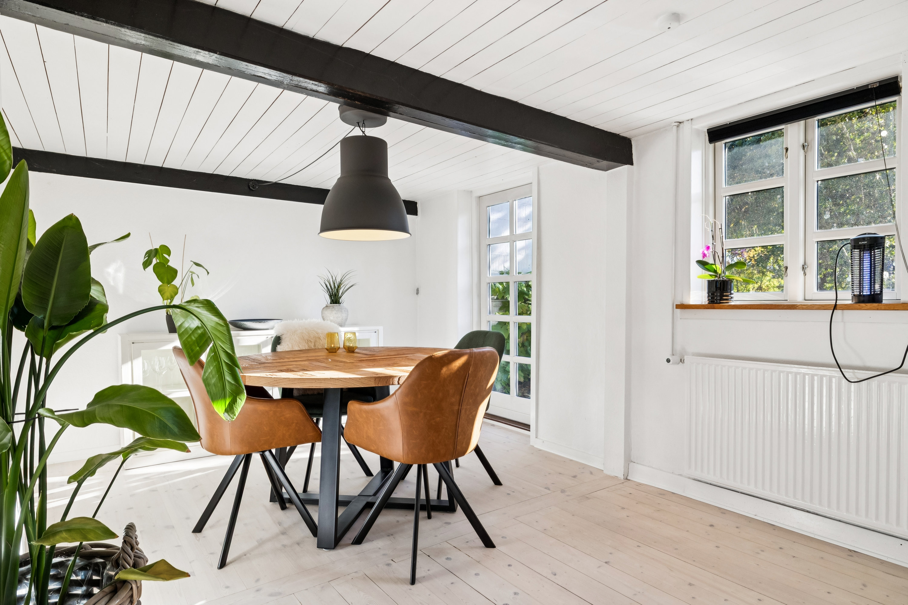 Fremhævet spisestue billede i fuldskærmstilstand. Billede af Dyssehøjvej 2, Jennum, 8981 Spentrup