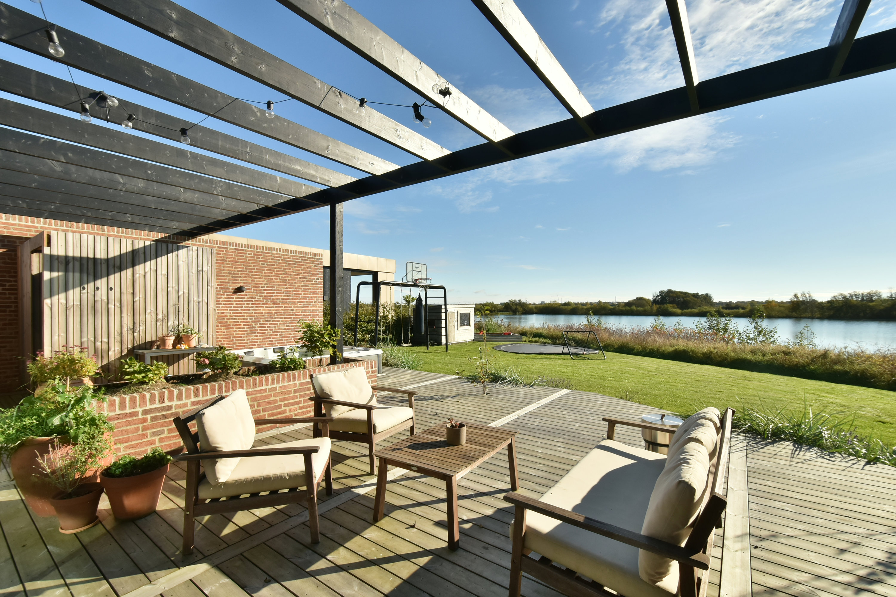 Fremhævet terrasse billede i fuldskærmstilstand. Billede af Rønnebakken 8, Tjørring, 7400 Herning