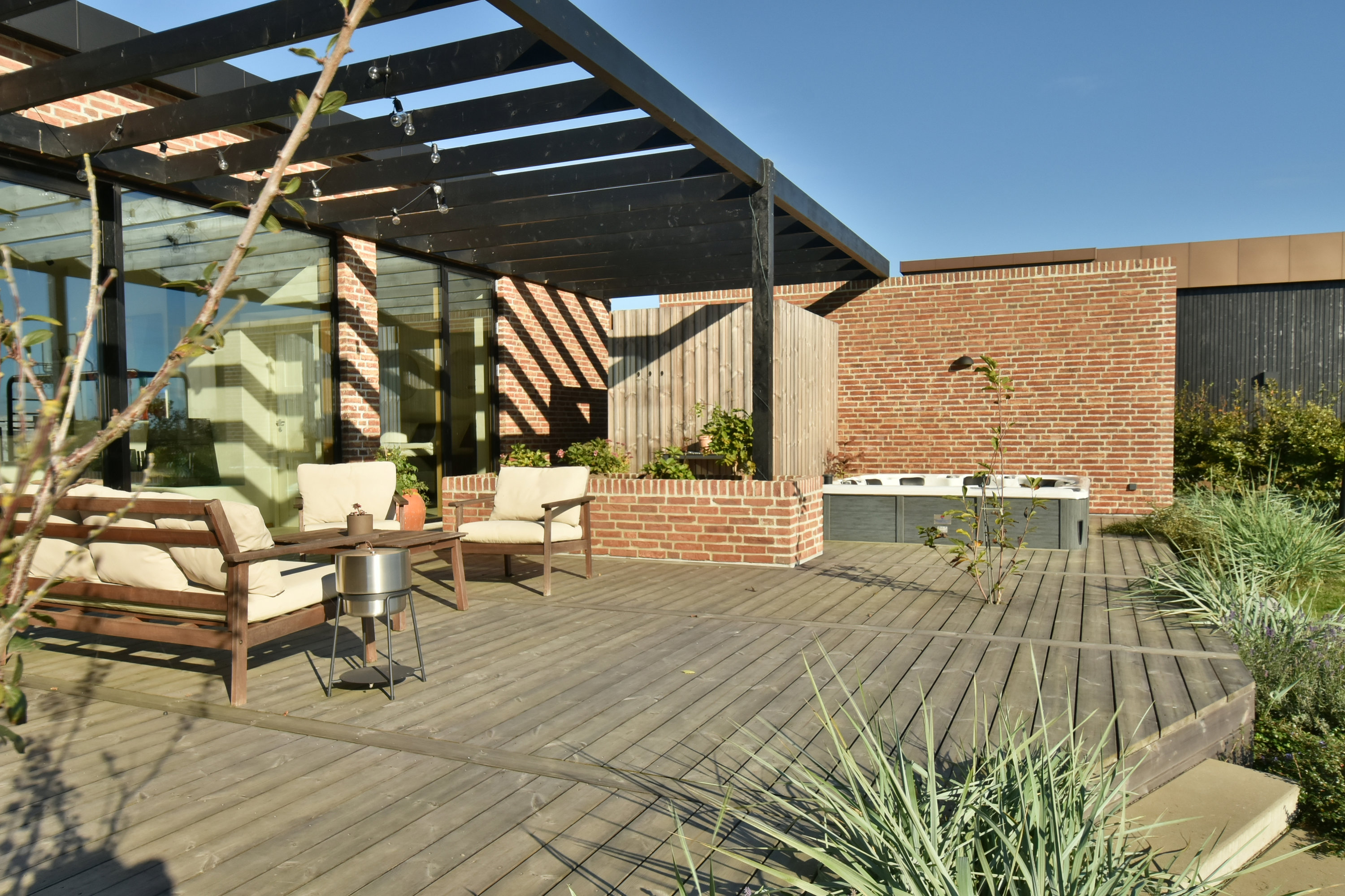 Fremhævet terrasse billede i fuldskærmstilstand. Billede af Rønnebakken 8, Tjørring, 7400 Herning