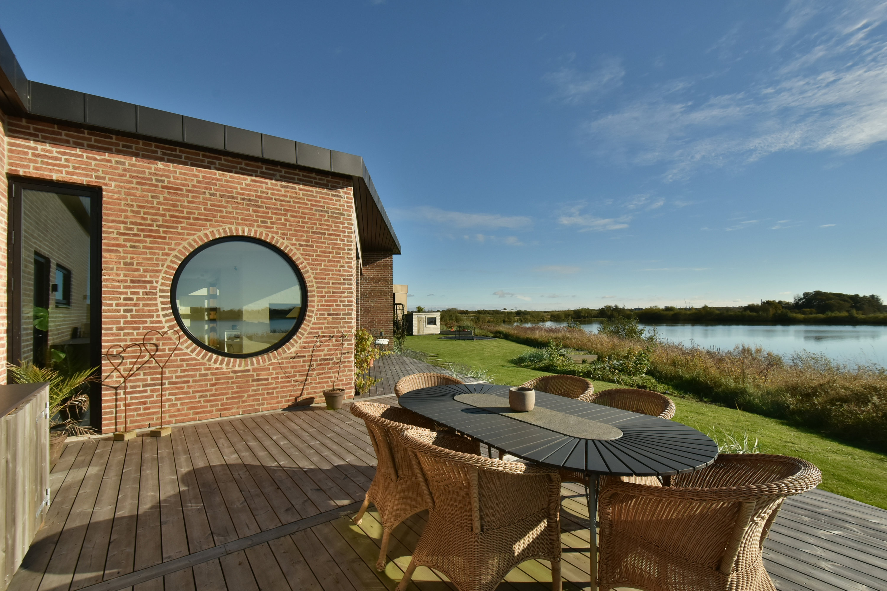 Fremhævet terrasse billede i fuldskærmstilstand. Billede af Rønnebakken 8, Tjørring, 7400 Herning