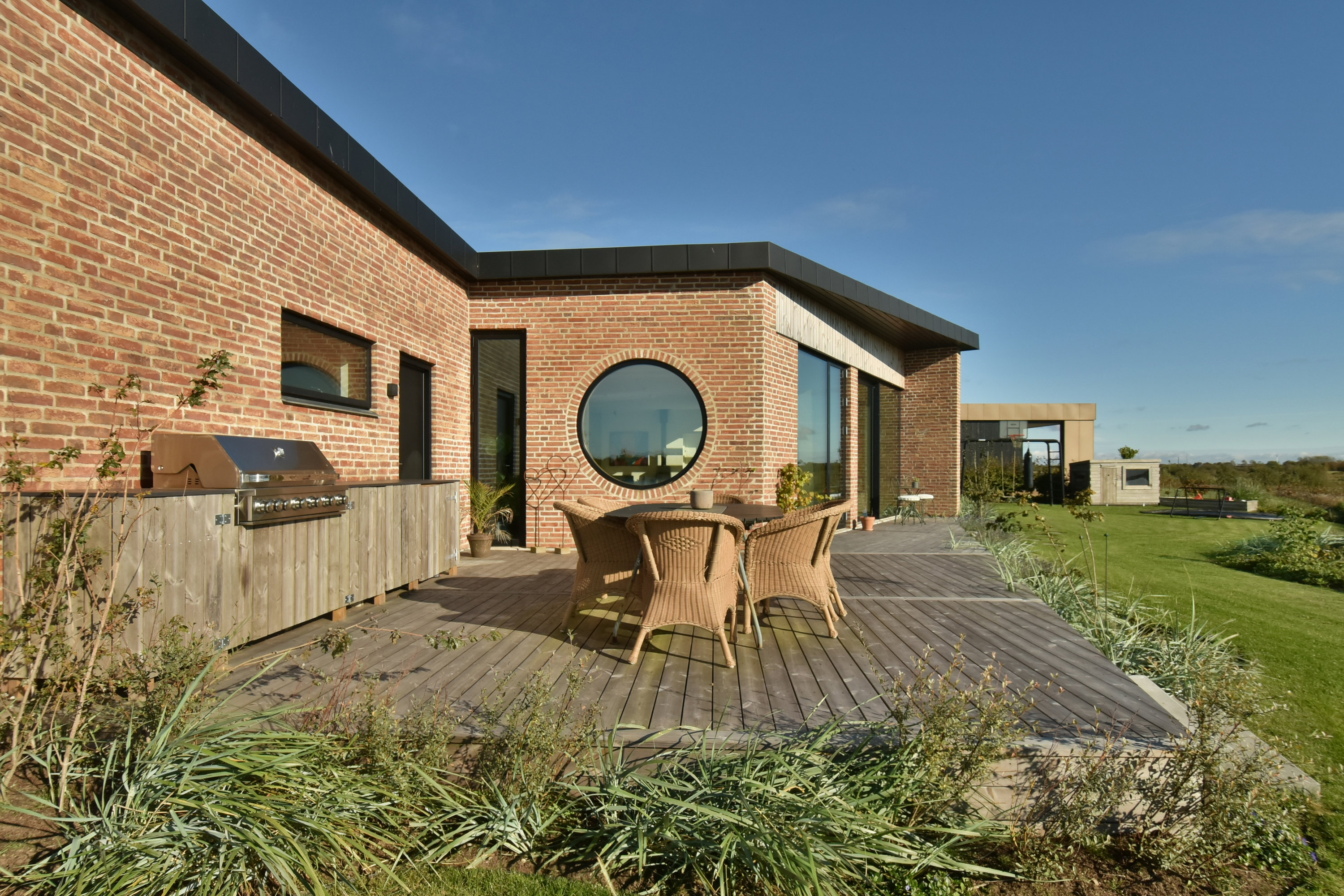 Fremhævet terrasse billede i fuldskærmstilstand. Billede af Rønnebakken 8, Tjørring, 7400 Herning