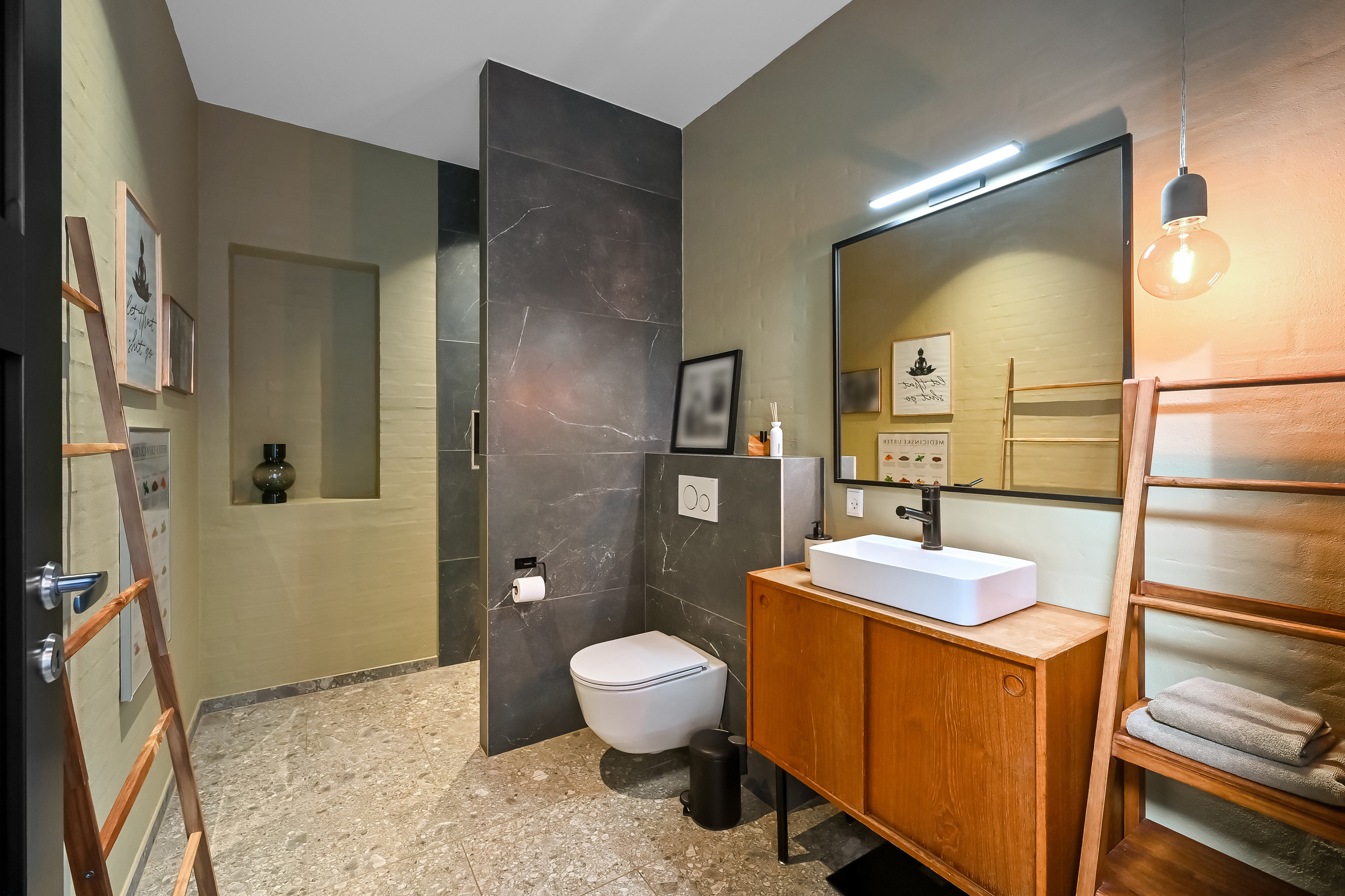 Fremhævet badeværelse billede i fuldskærmstilstand. Billede af Rønnebakken 8, Tjørring, 7400 Herning