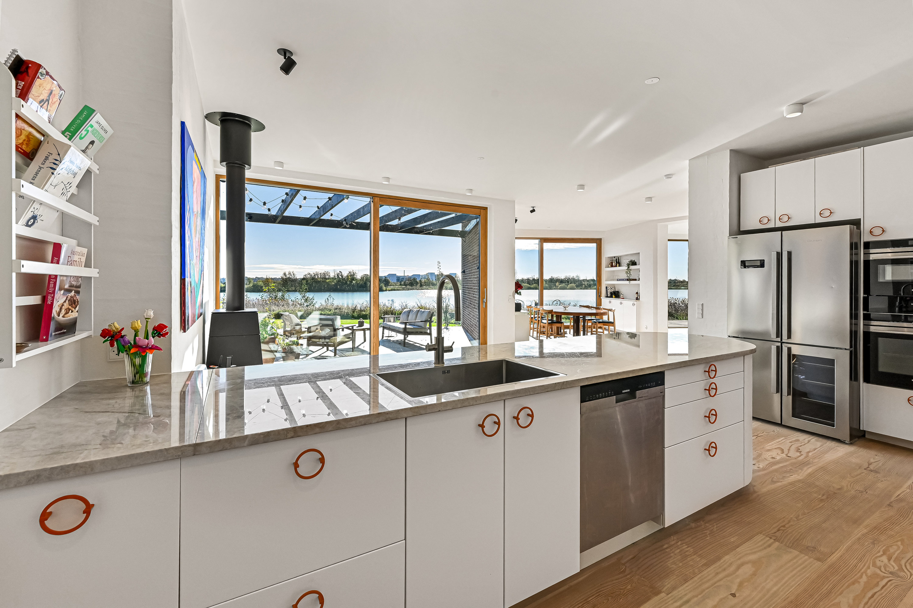 Fremhævet køkken alrum billede i fuldskærmstilstand. Billede af Rønnebakken 8, Tjørring, 7400 Herning