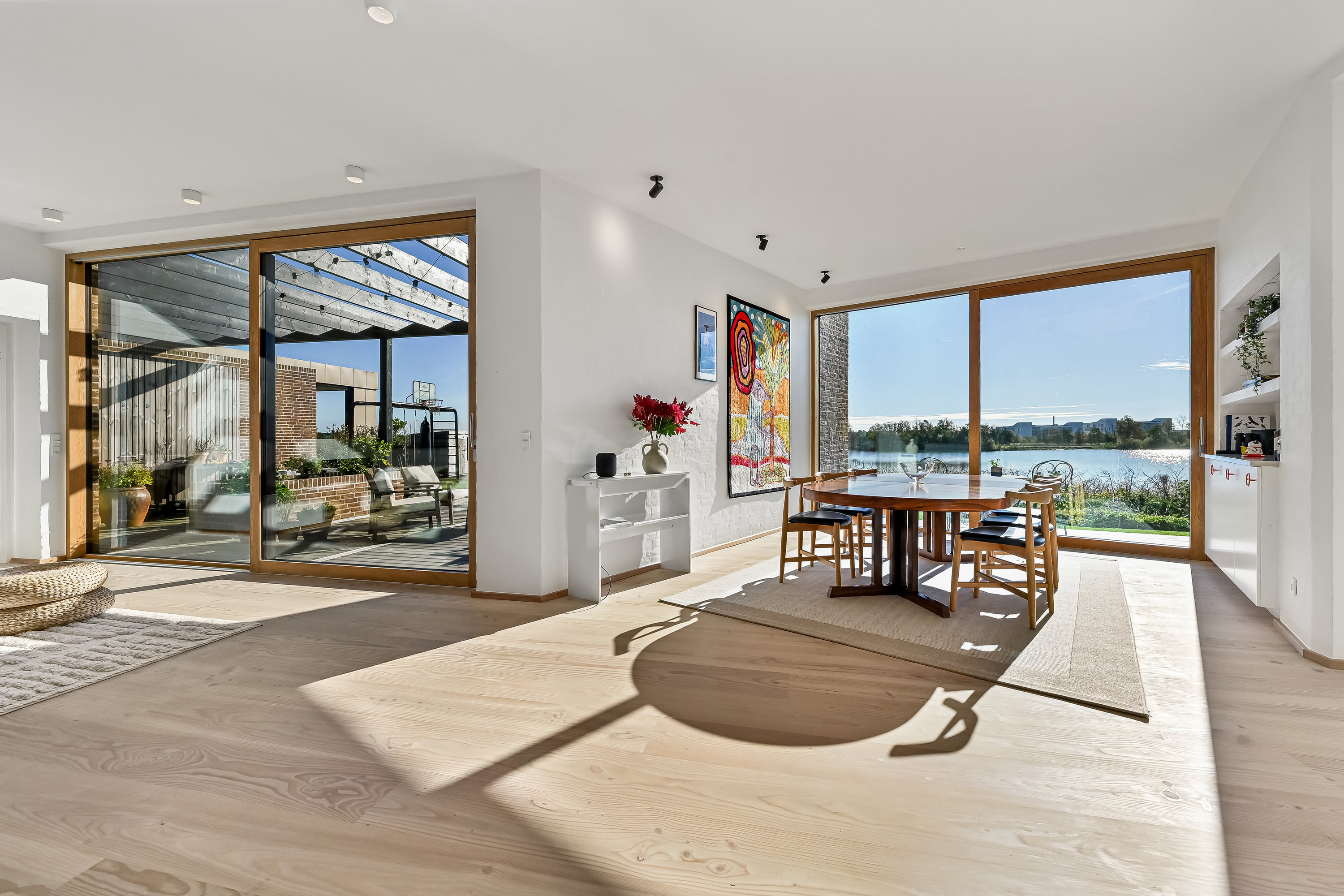 Fremhævet spisestue billede i fuldskærmstilstand. Billede af Rønnebakken 8, Tjørring, 7400 Herning