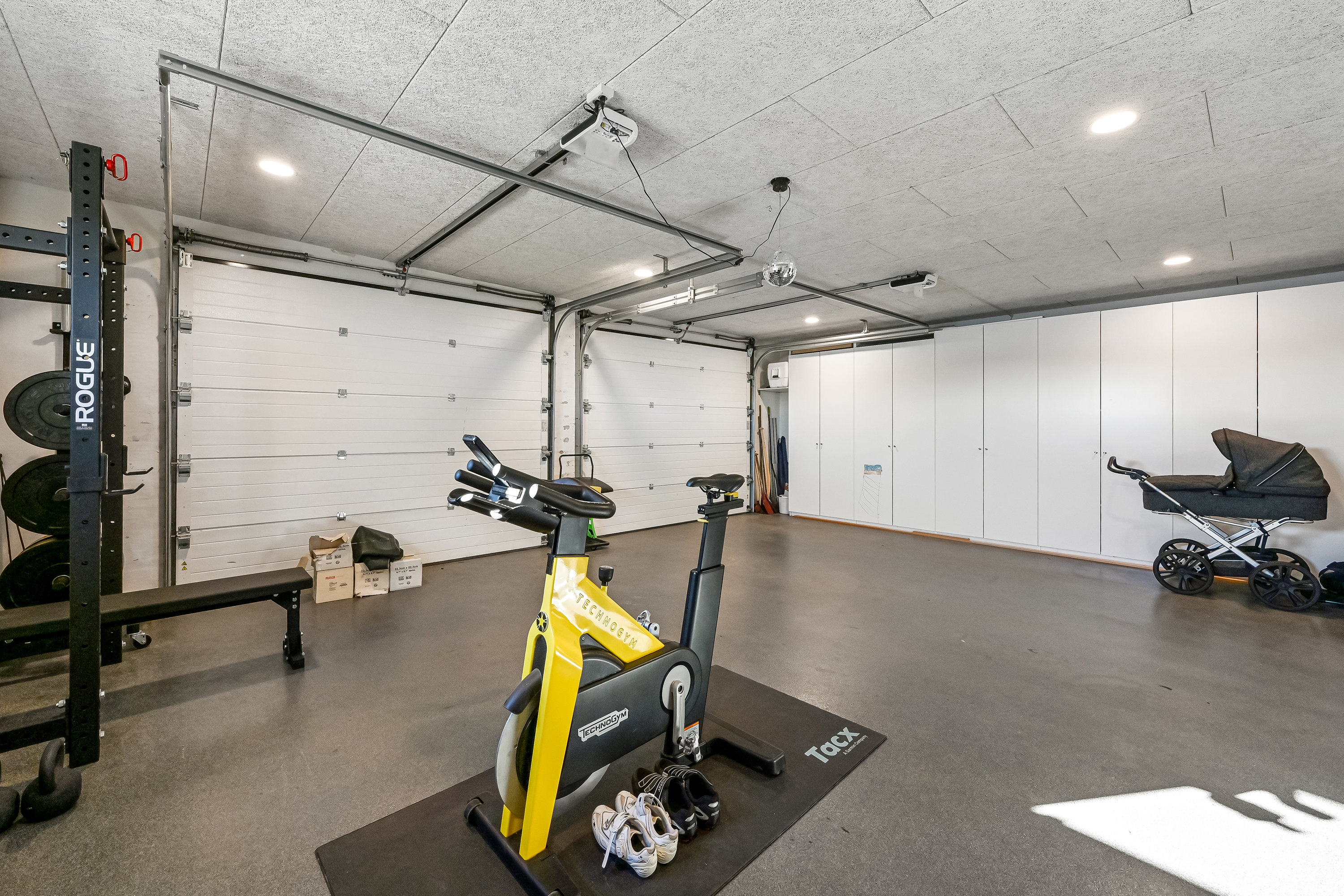 Fremhævet garage billede i fuldskærmstilstand. Billede af Rønnebakken 8, Tjørring, 7400 Herning