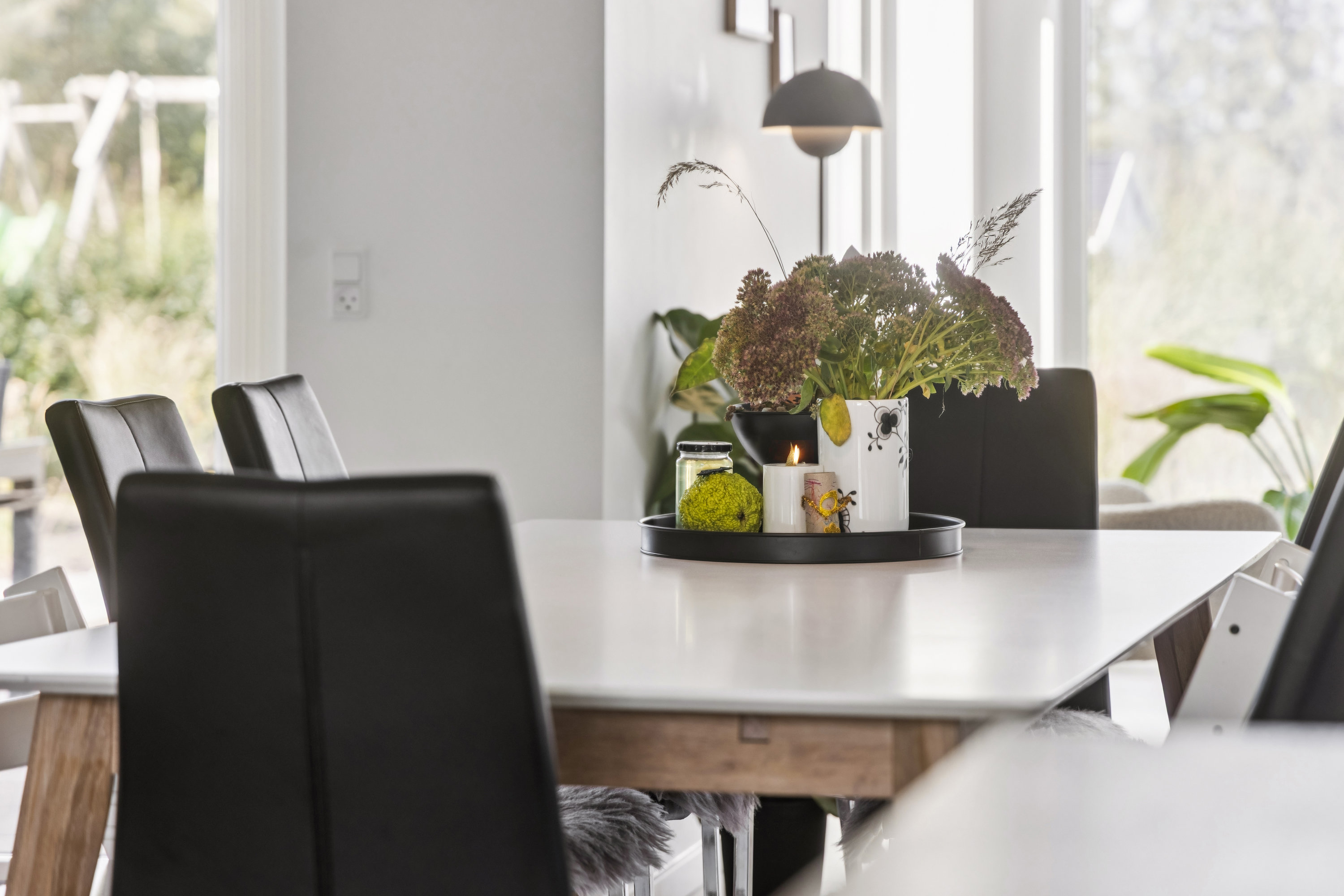 Fremhævet stue billede i fuldskærmstilstand. Billede af Tennisskoven 71, 9320 Hjallerup