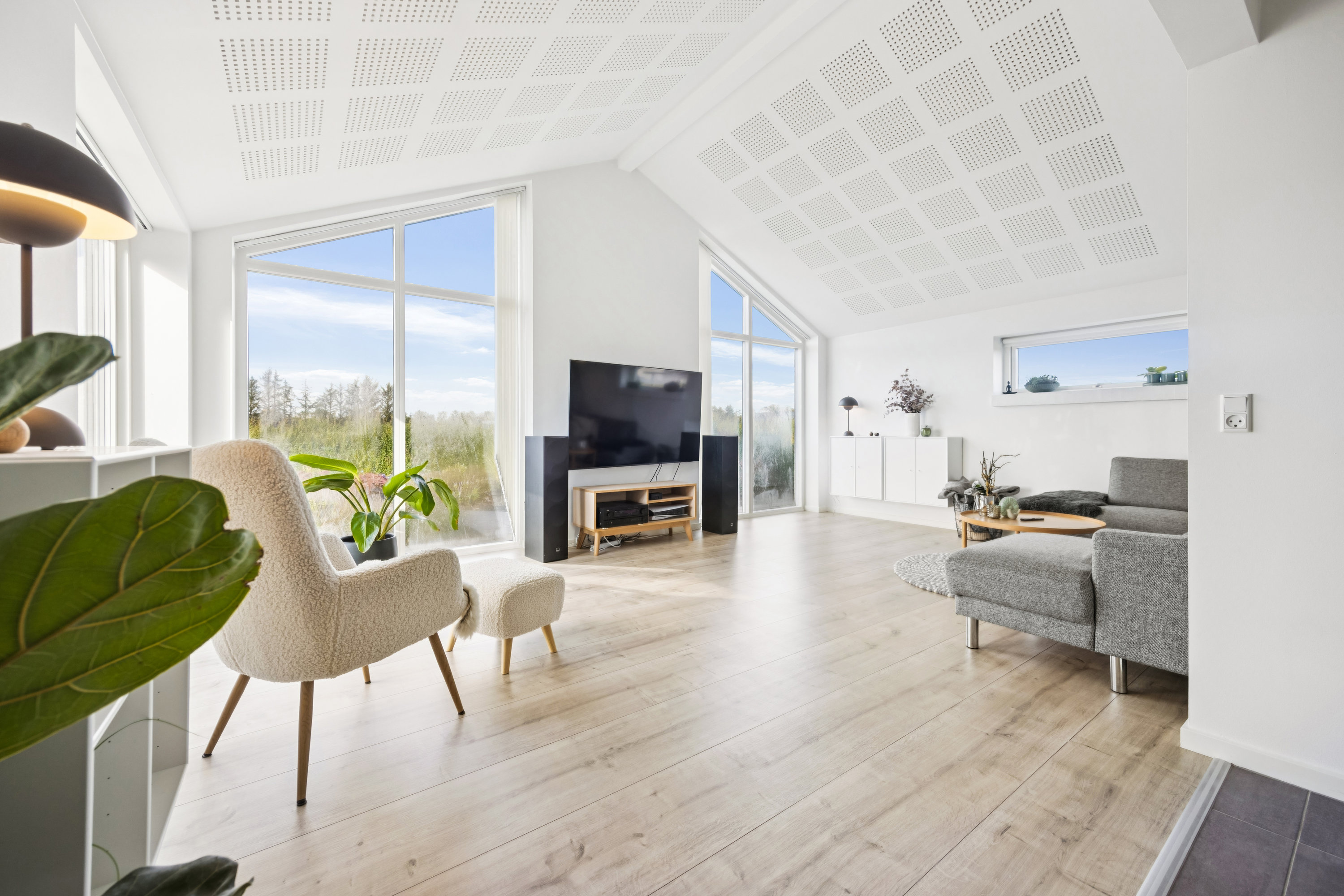 Miniaturebillede 1: stue. Billede af Tennisskoven 71, 9320 Hjallerup