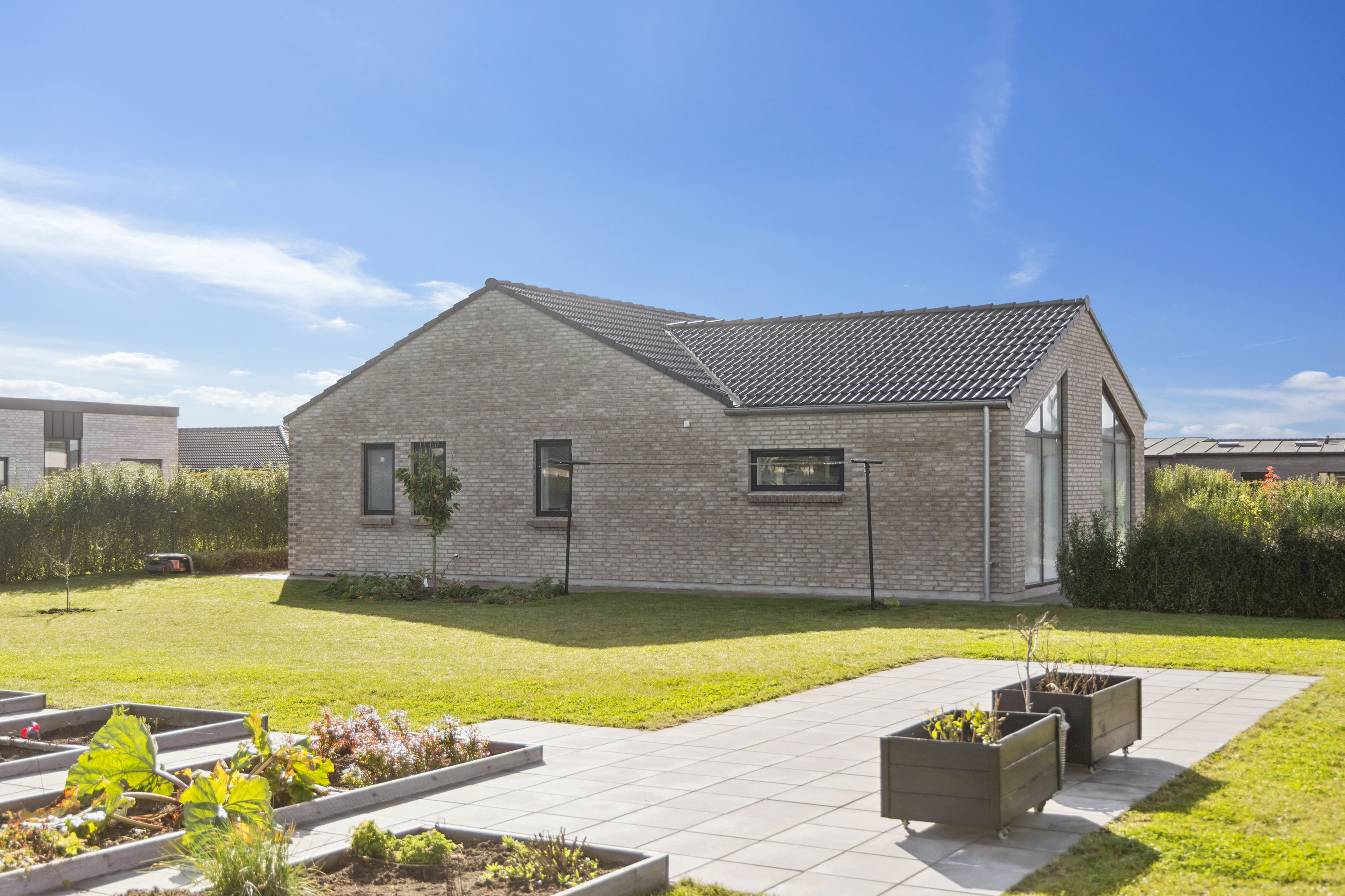 Fremhævet andet billede i fuldskærmstilstand. Billede af Tennisskoven 71, 9320 Hjallerup