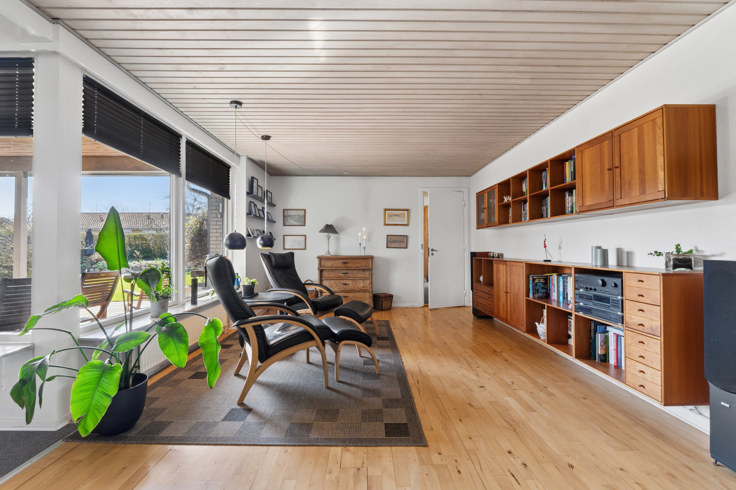 Fremhævet stue billede i fuldskærmstilstand. Billede af Rønnebærvænget 22, 5800 Nyborg