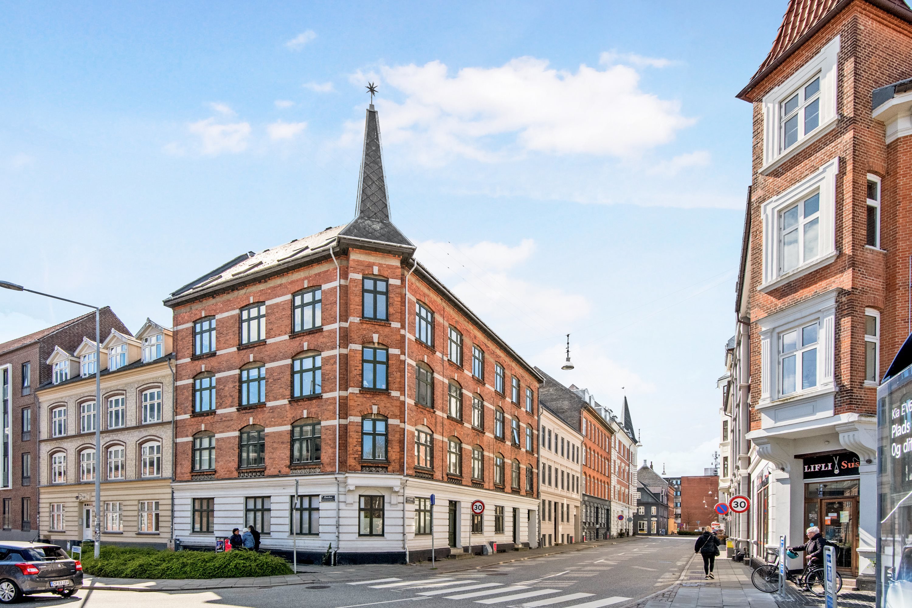 Fremhævet  billede i fuldskærmstilstand. Billede af Løkkegade 17, st.., 9000 Aalborg