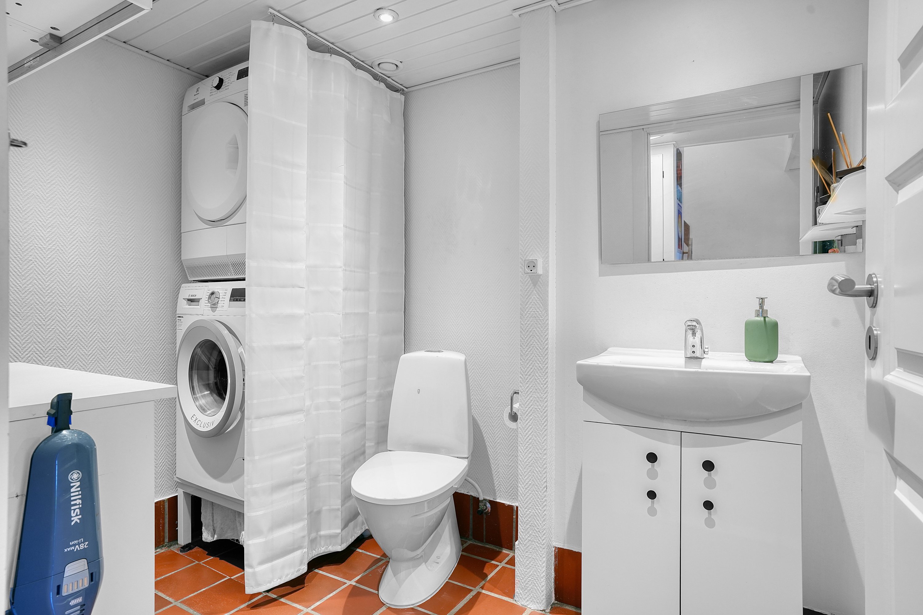 Fremhævet badeværelse billede i fuldskærmstilstand. Billede af Kagsåvej 45A, 2860 Søborg