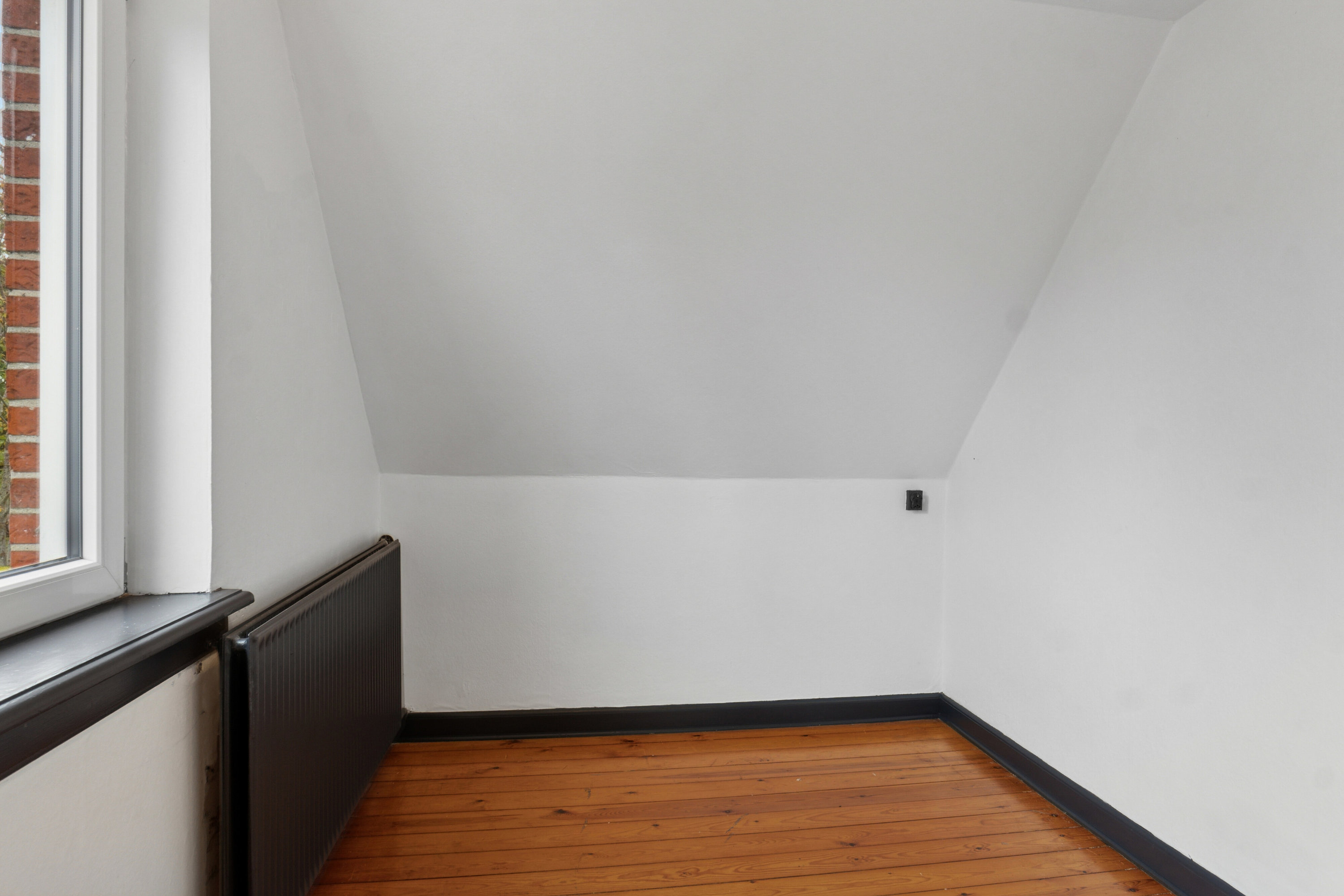 Fremhævet soveværelse billede i fuldskærmstilstand. Billede af Hovedgaden 41, 5932 Humble