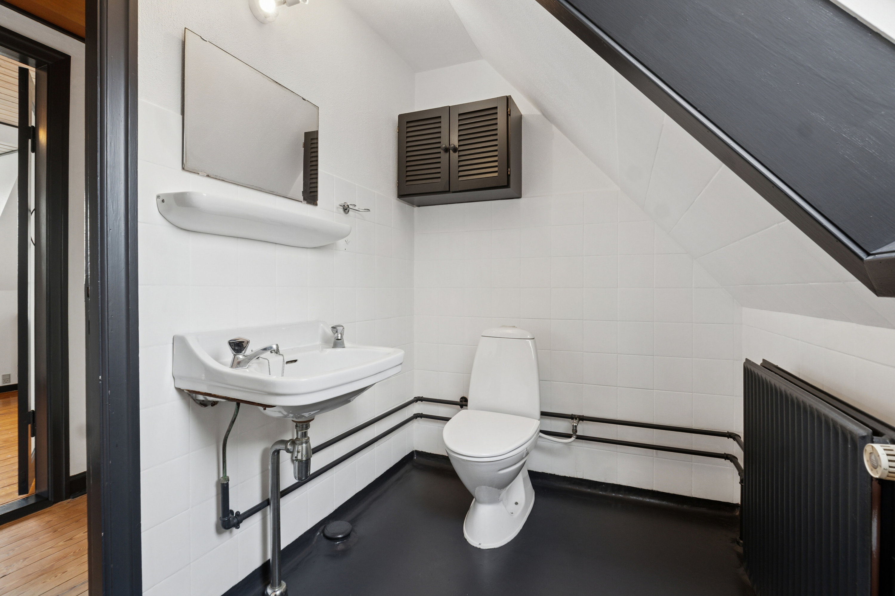 Fremhævet badeværelse billede i fuldskærmstilstand. Billede af Hovedgaden 41, 5932 Humble