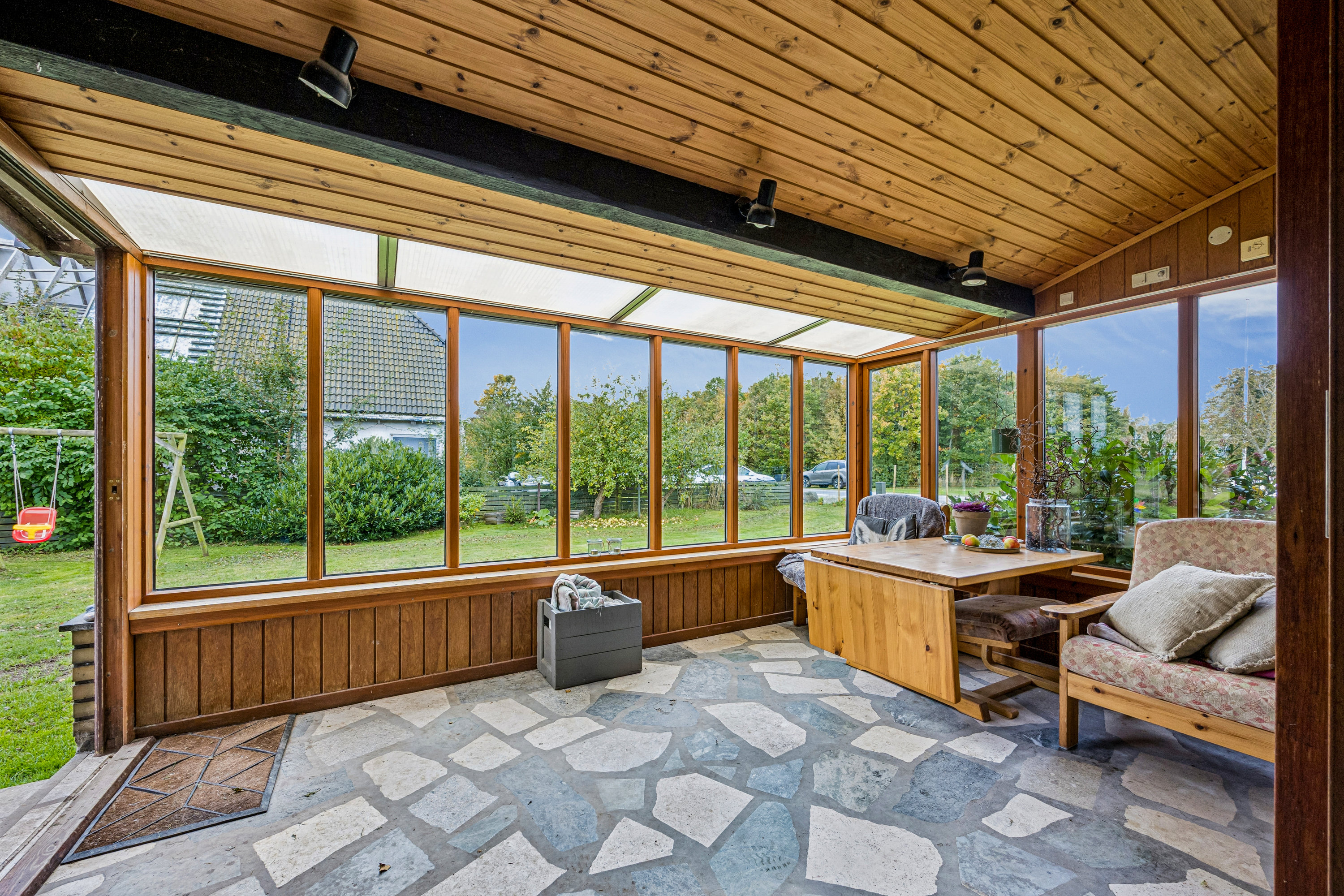 Fremhævet terrasse billede i fuldskærmstilstand. Billede af Korsnæbsvej 34, 4673 Rødvig Stevns