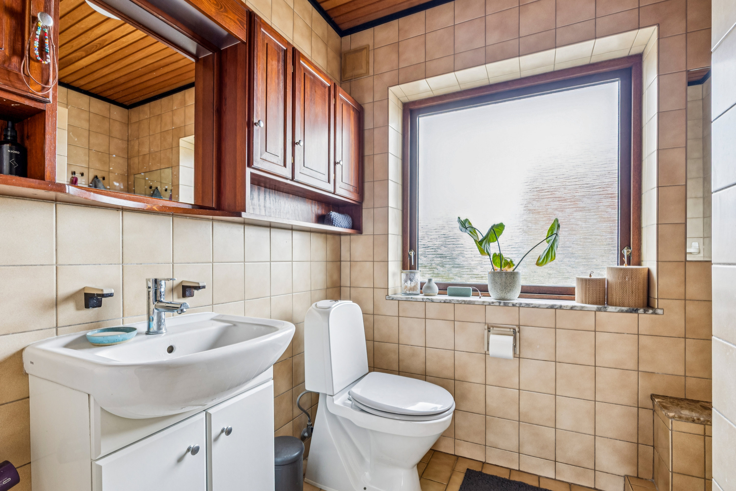 Fremhævet badeværelse billede i fuldskærmstilstand. Billede af Korsnæbsvej 34, 4673 Rødvig Stevns