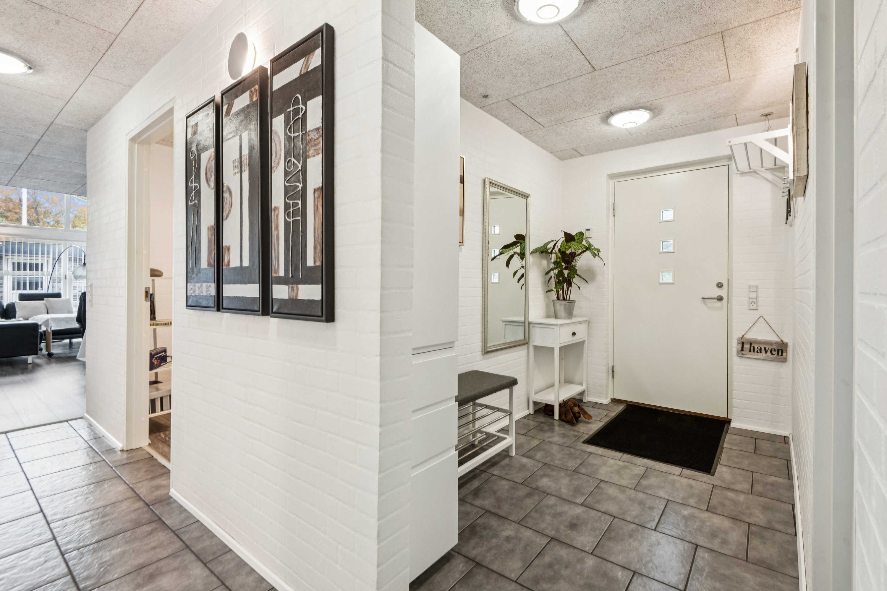 Fremhævet gang billede i fuldskærmstilstand. Billede af Beltoften 16, 9260 Gistrup