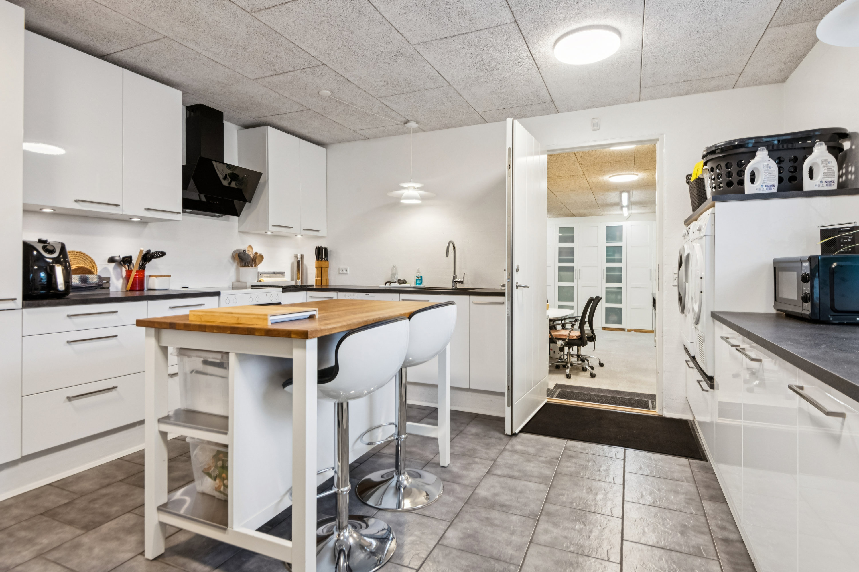 Fremhævet køkken billede i fuldskærmstilstand. Billede af Beltoften 16, 9260 Gistrup