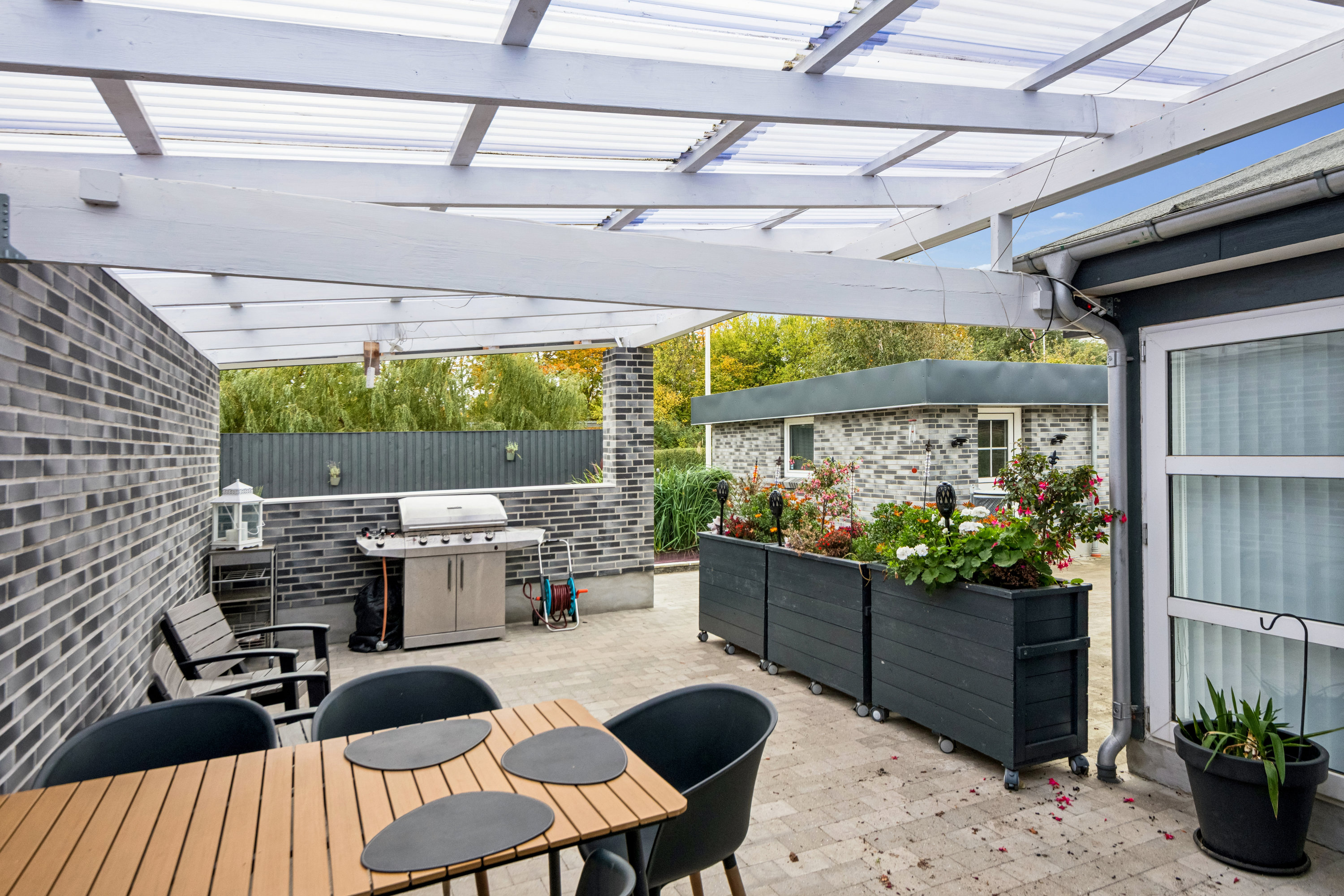 Fremhævet terrasse billede i fuldskærmstilstand. Billede af Beltoften 16, 9260 Gistrup