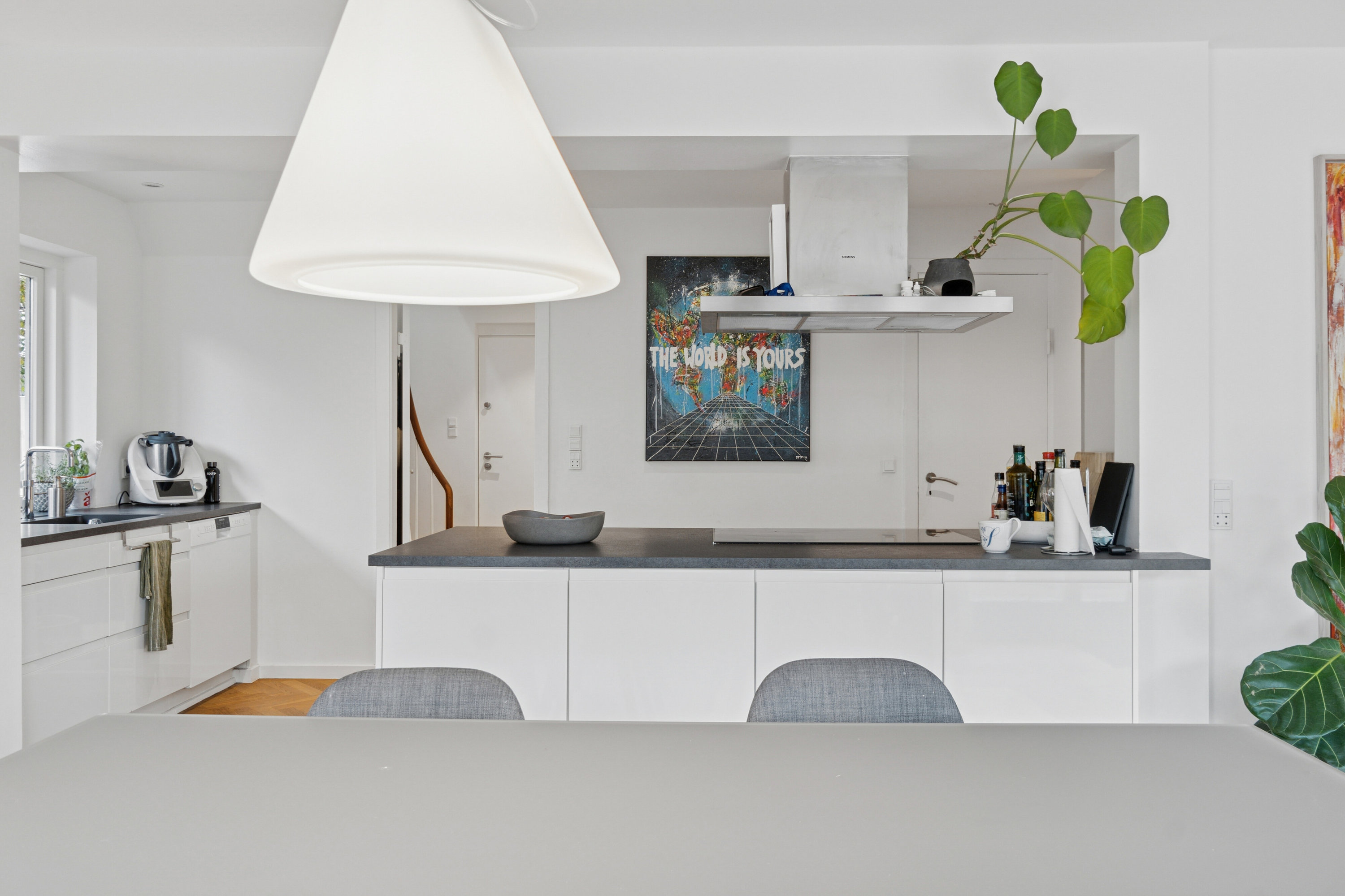 Fremhævet køkken billede i fuldskærmstilstand. Billede af Rudbølvej 7, 2650 Hvidovre