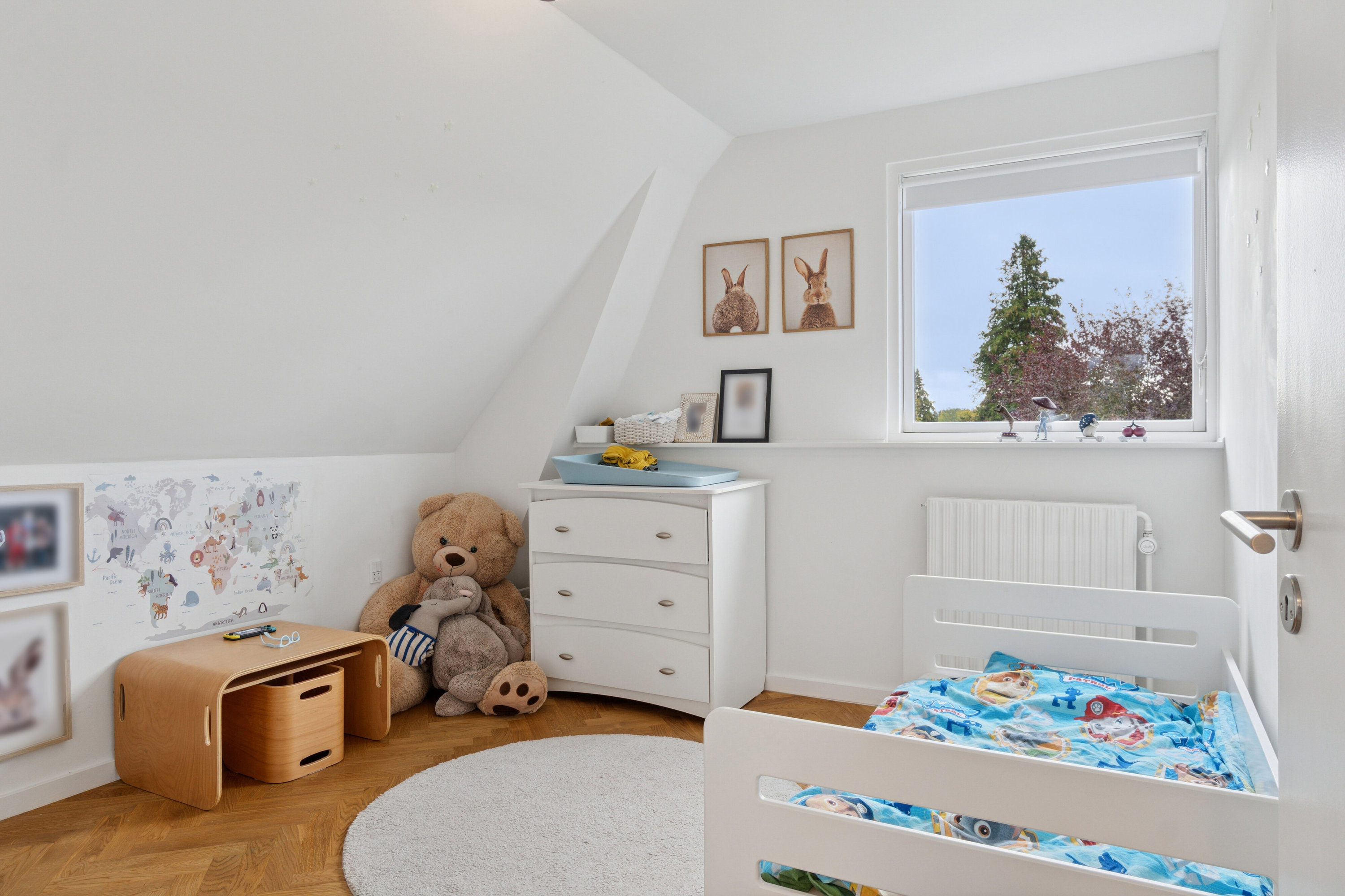 Fremhævet soveværelse billede i fuldskærmstilstand. Billede af Rudbølvej 7, 2650 Hvidovre