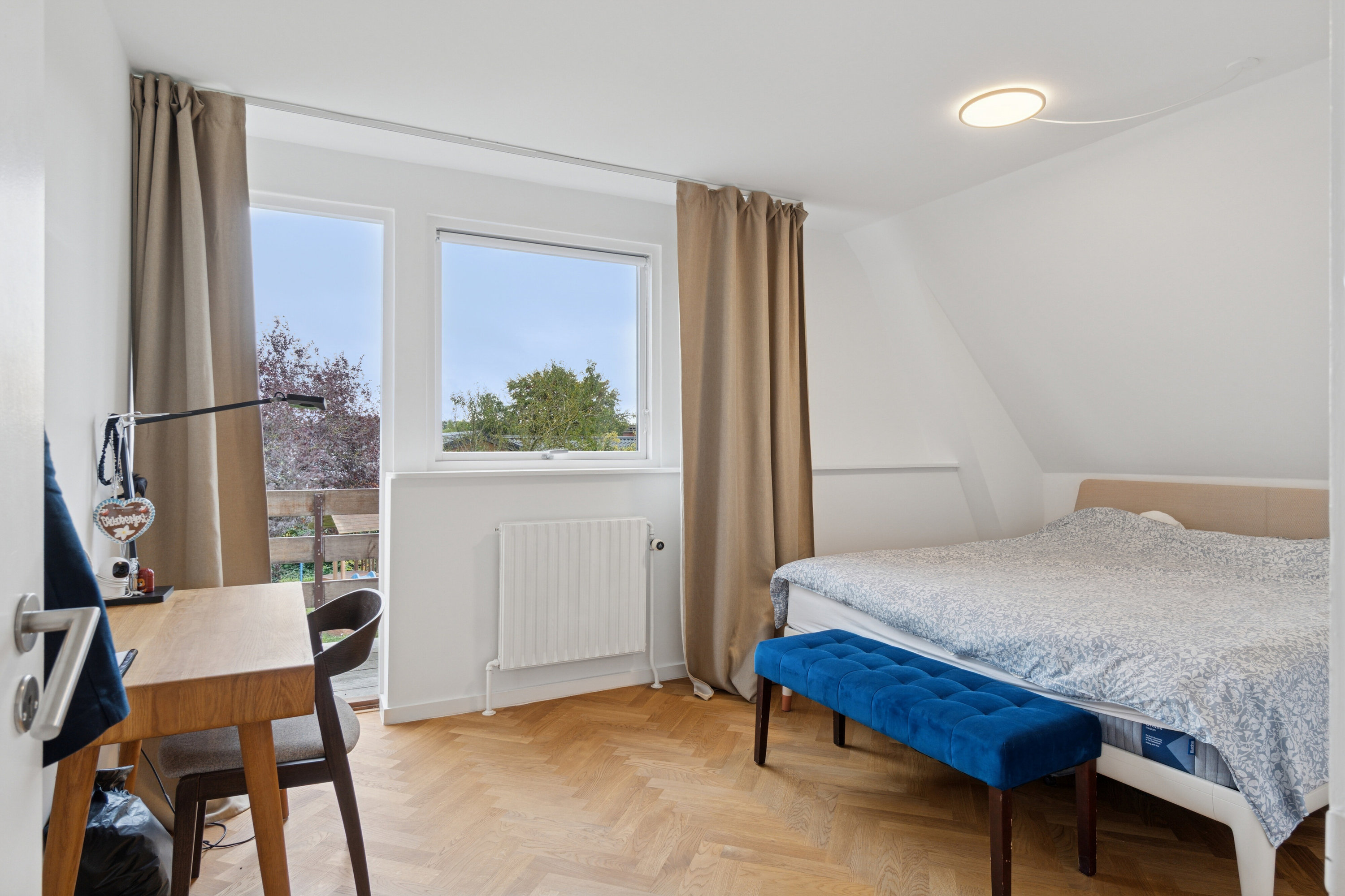 Fremhævet soveværelse billede i fuldskærmstilstand. Billede af Rudbølvej 7, 2650 Hvidovre