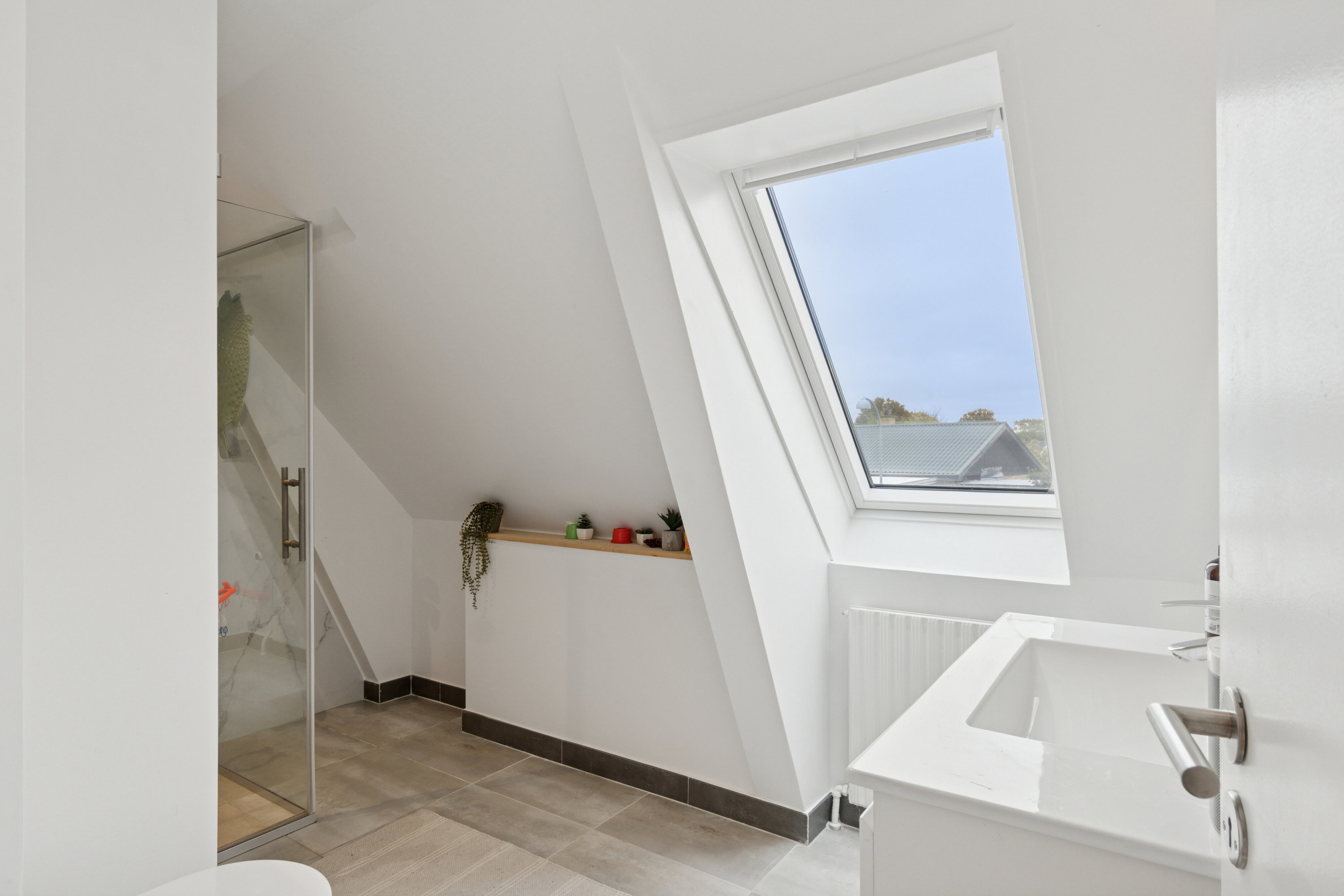 Fremhævet badeværelse billede i fuldskærmstilstand. Billede af Rudbølvej 7, 2650 Hvidovre