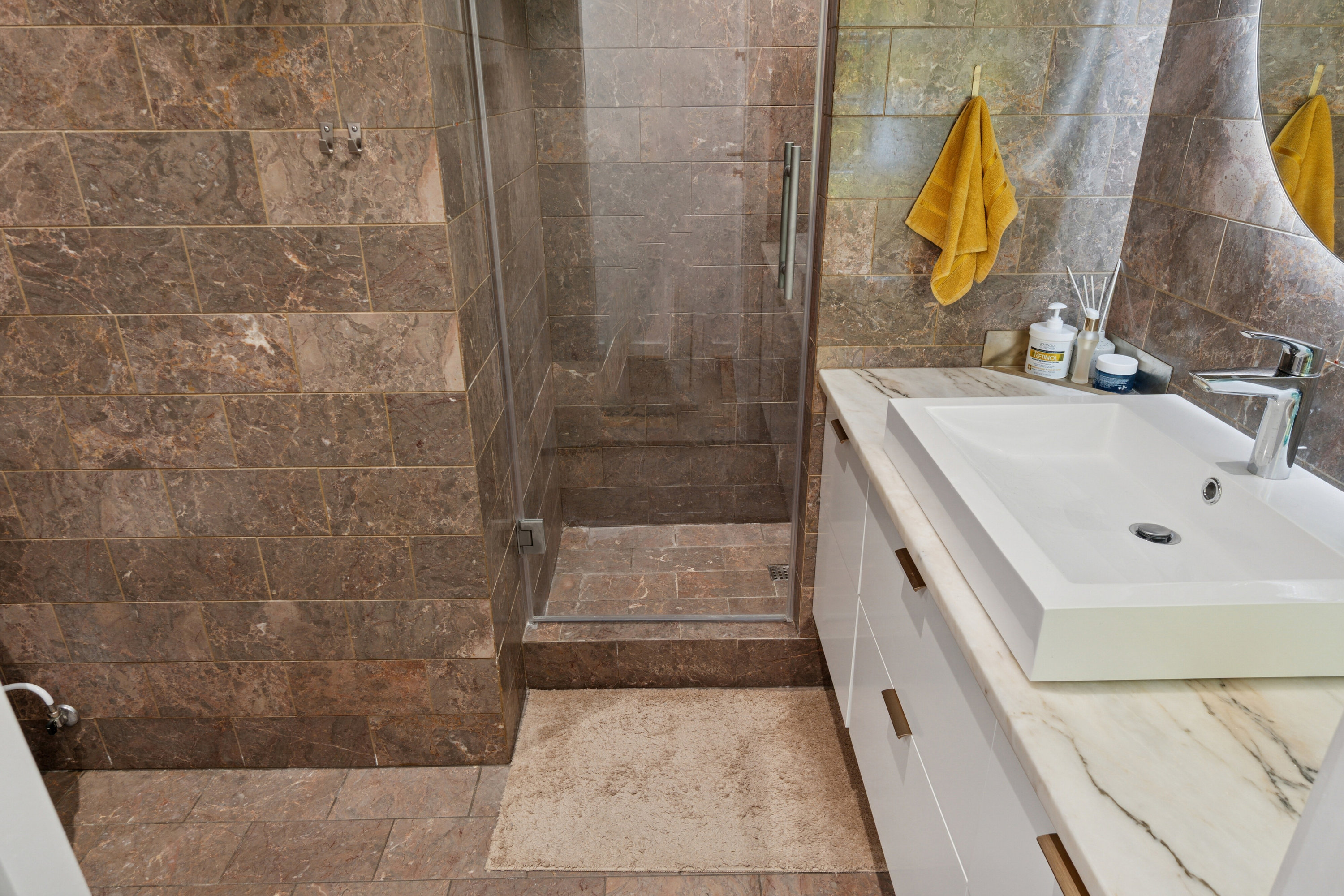 Fremhævet badeværelse billede i fuldskærmstilstand. Billede af Rudbølvej 7, 2650 Hvidovre