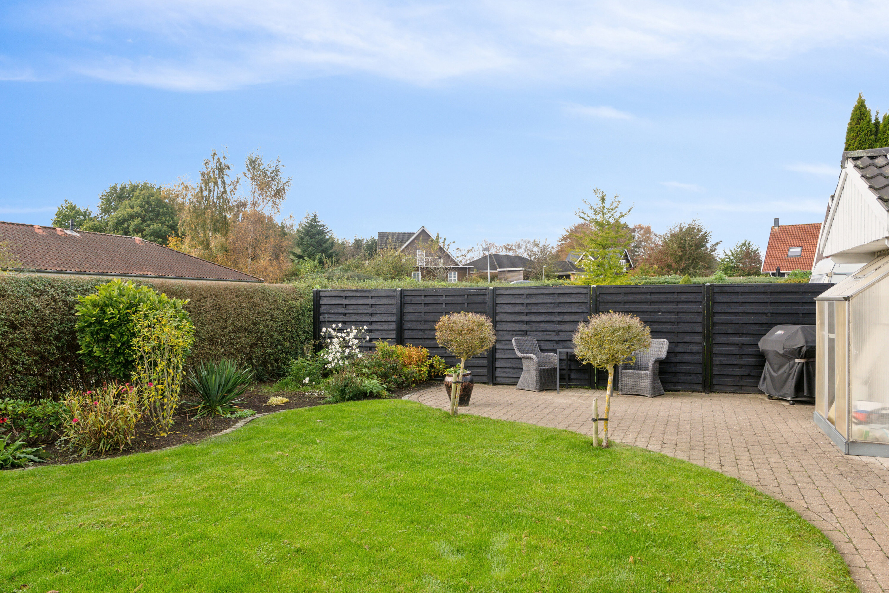 Fremhævet set fra haven billede i fuldskærmstilstand. Billede af Harevænget 31, Brøderup, 4733 Tappernøje