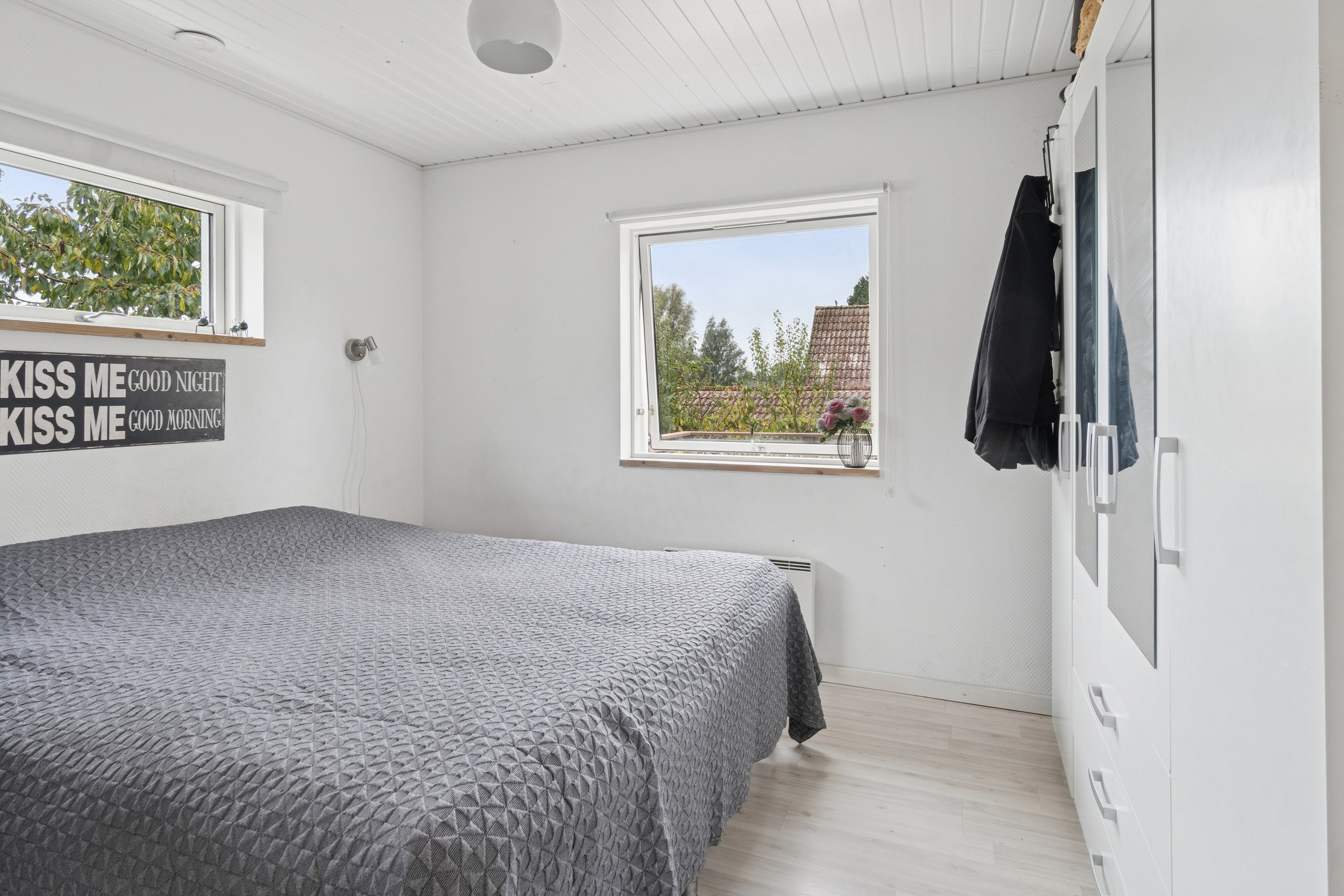 Fremhævet soveværelse billede i fuldskærmstilstand. Billede af Egevej 10, Undløse, 4340 Tølløse