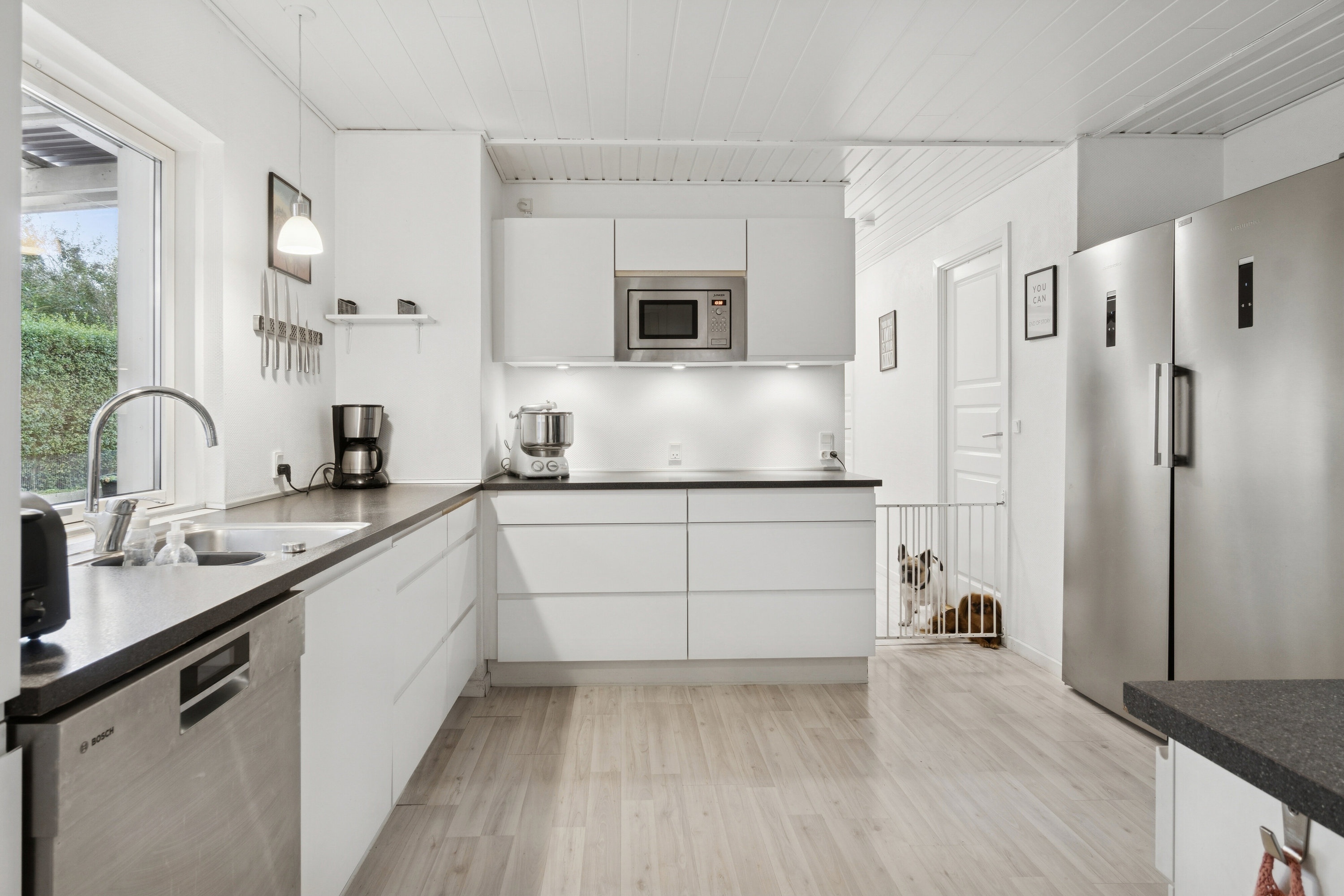 Fremhævet køkken billede i fuldskærmstilstand. Billede af Egevej 10, Undløse, 4340 Tølløse