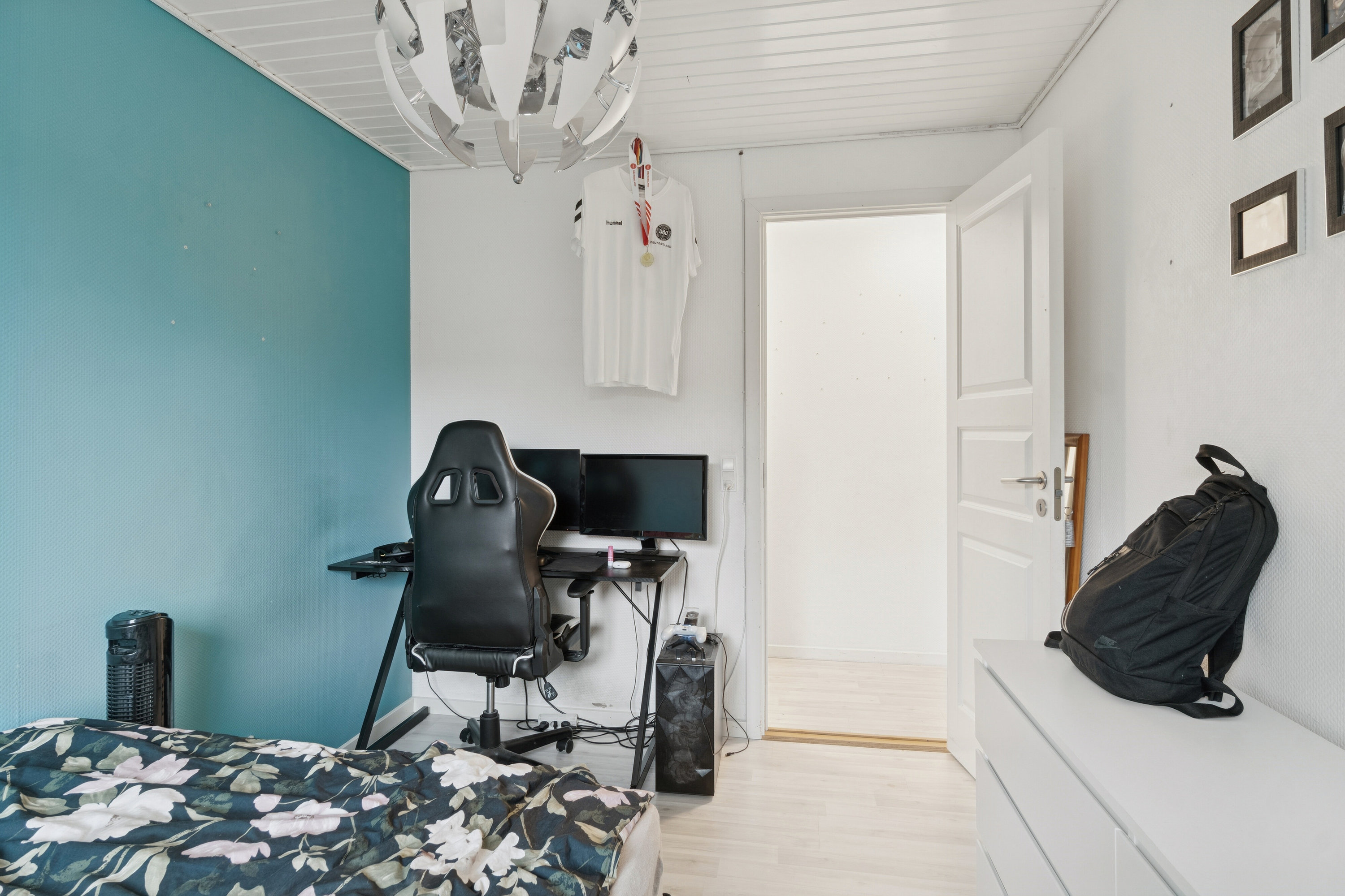 Fremhævet soveværelse billede i fuldskærmstilstand. Billede af Egevej 10, Undløse, 4340 Tølløse