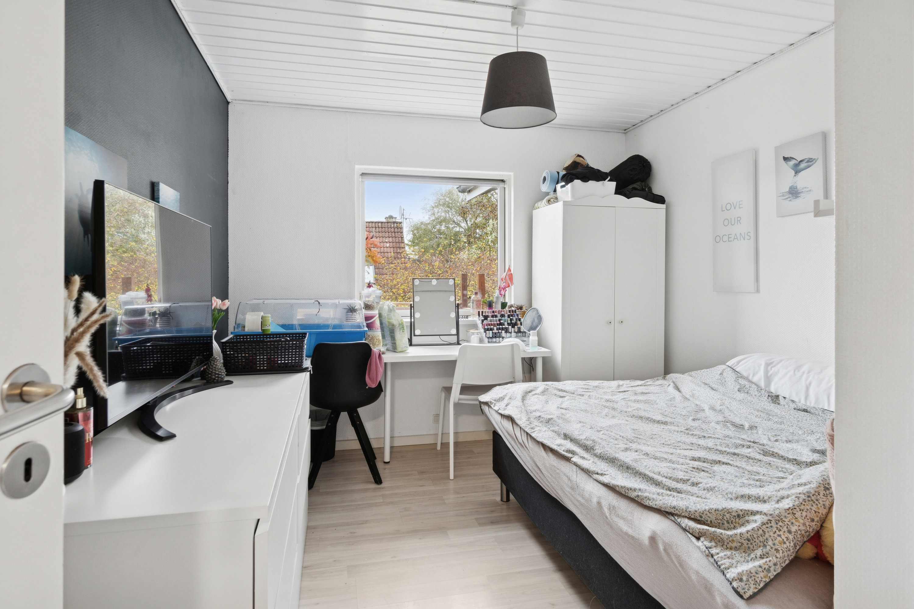 Fremhævet soveværelse billede i fuldskærmstilstand. Billede af Egevej 10, Undløse, 4340 Tølløse