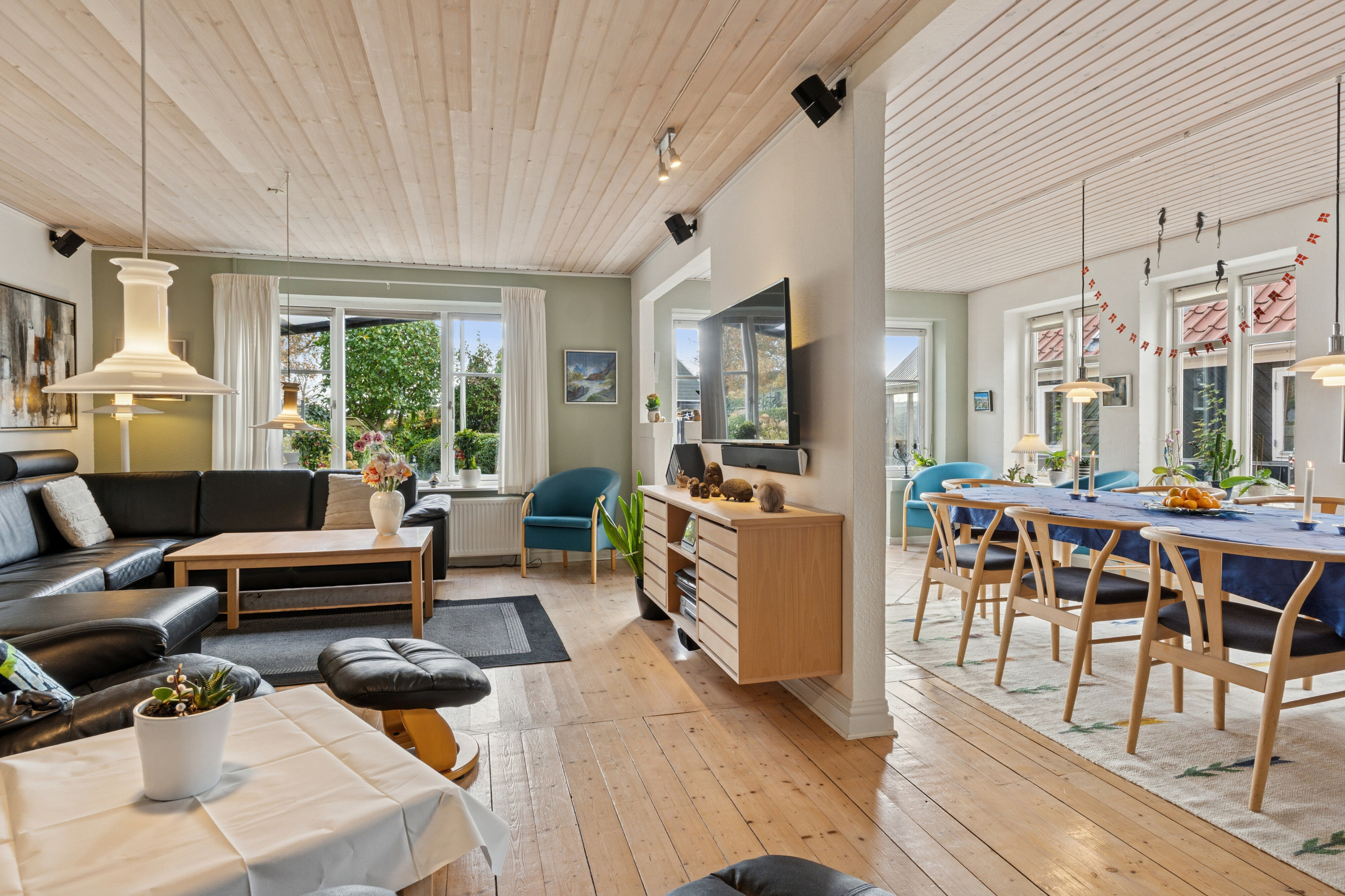 Fremhævet stue billede i fuldskærmstilstand. Billede af Fredensgade 12, 9870 Sindal