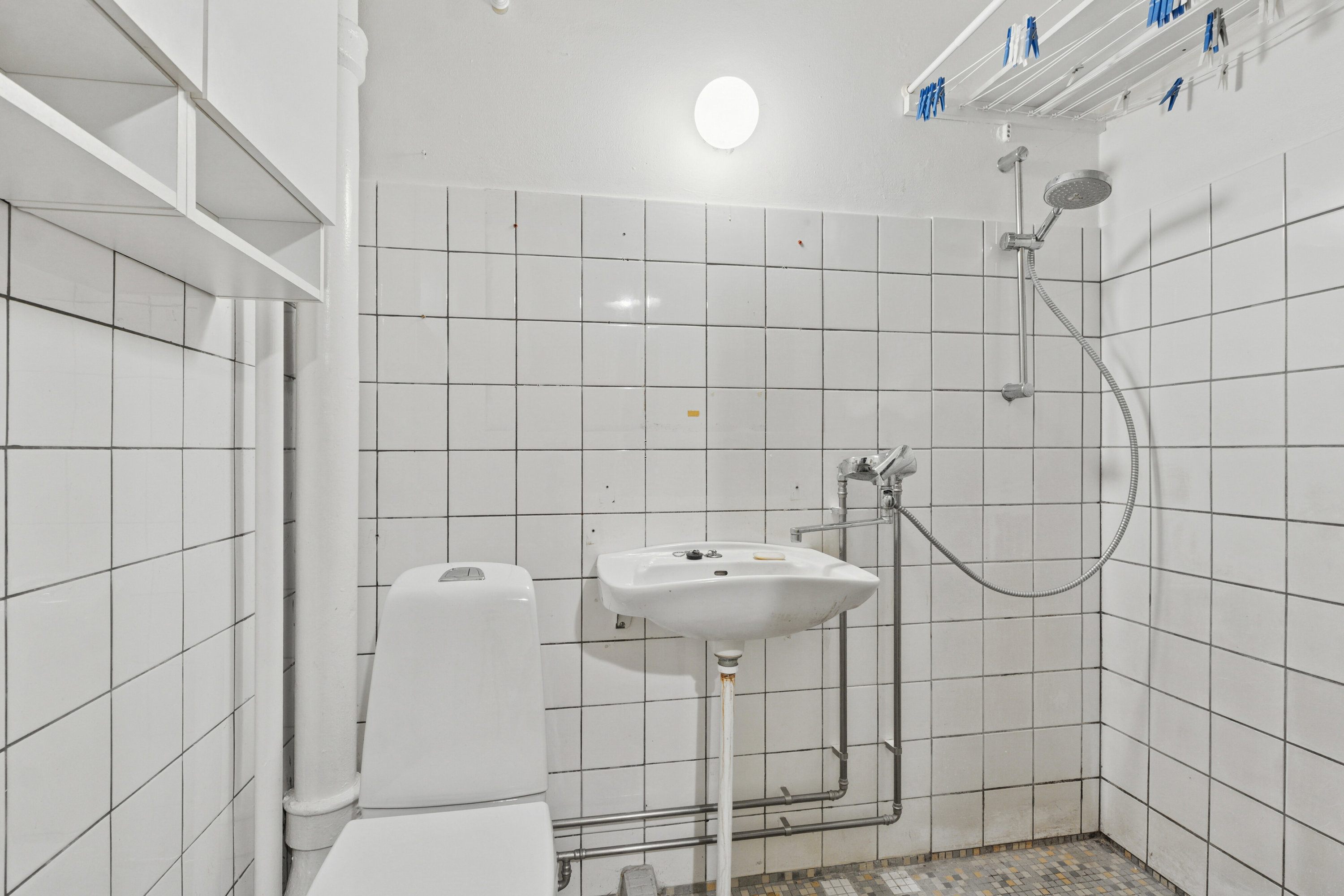 Fremhævet badeværelse billede i fuldskærmstilstand. Billede af Næsborgvej 54, st.. tv., 2650 Hvidovre